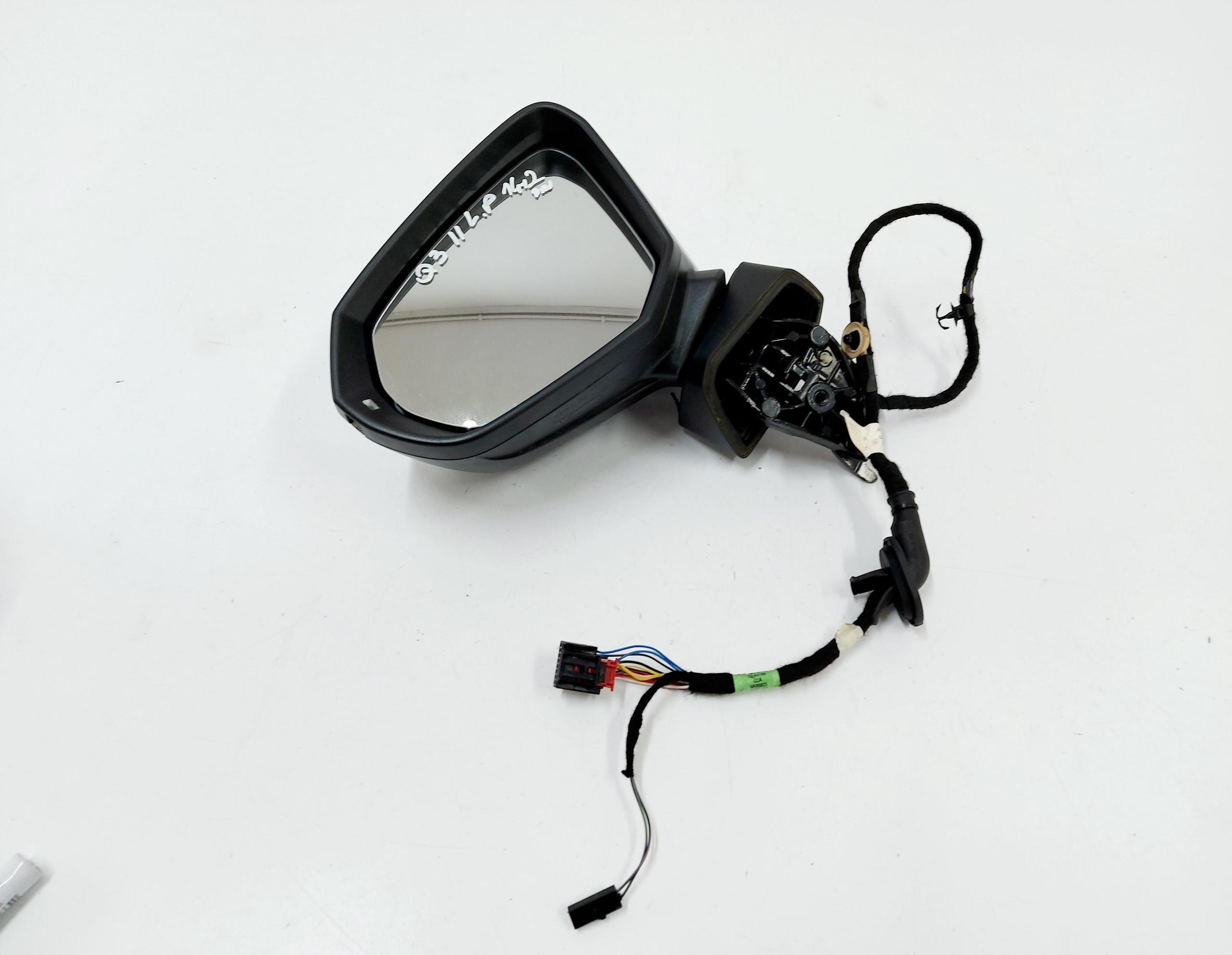 AUDI Q33af 20r. Зеркало слева 14 + 2 фишки