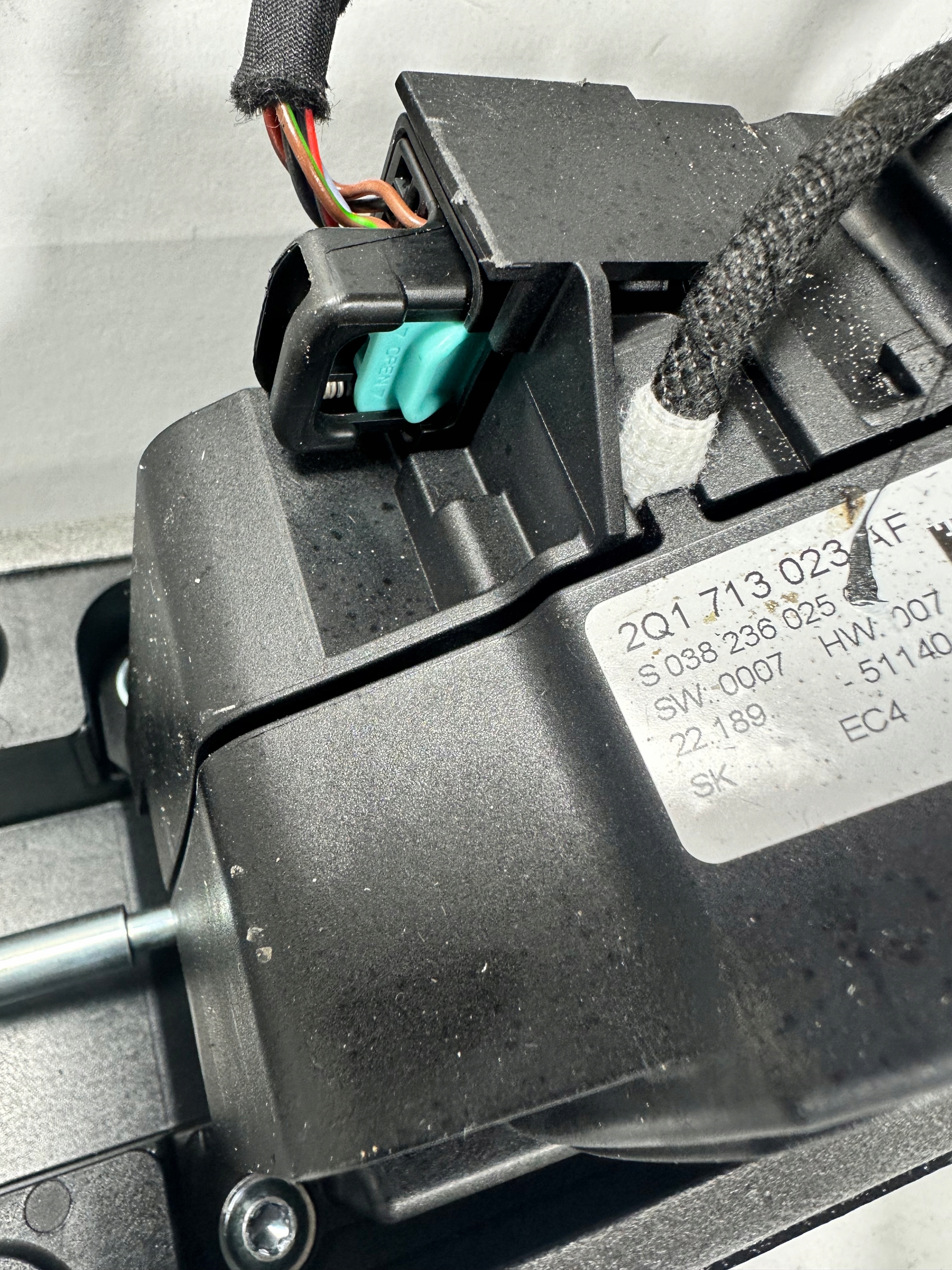 FABIA IV POLO 2G WYBIERAK BIEGÓW AUTOMAT 2Q1713023AF Numer katalogowy części 2Q1713023AF