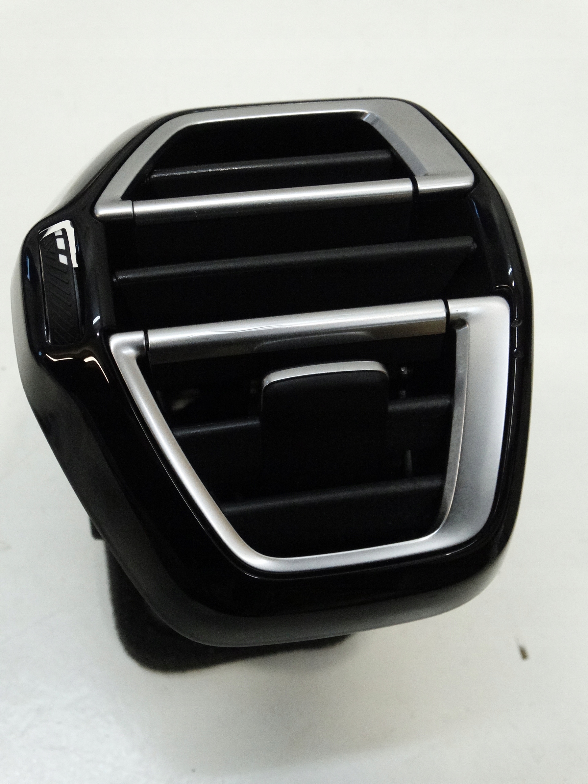 grid air conditioning devices right front CITROEN C4 III 9831805480 2020R.