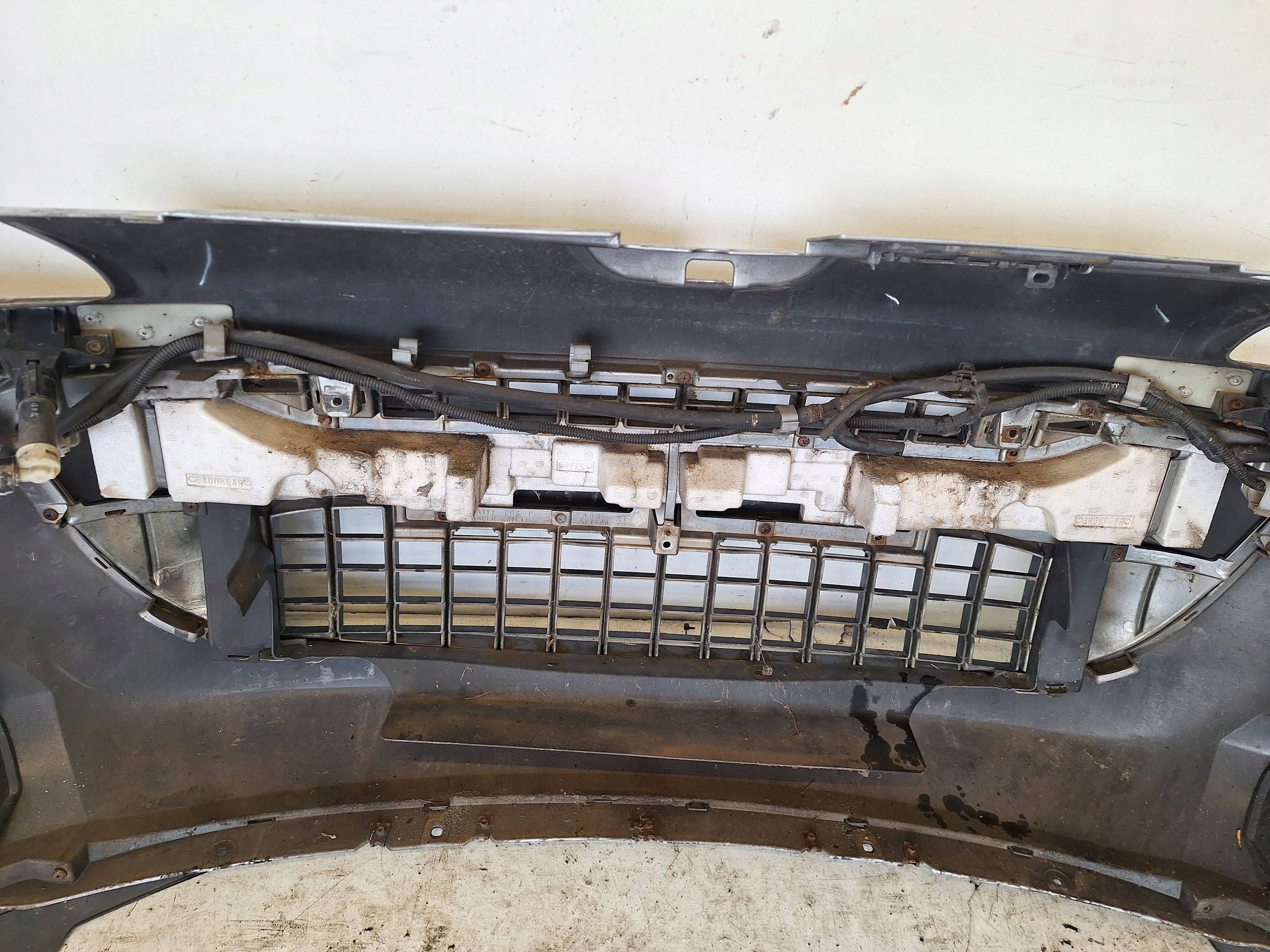 PEUGEOT 4007 07-12 bumper + XENON