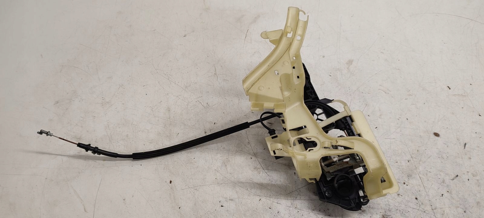 handle front front right VW Passat CC L041