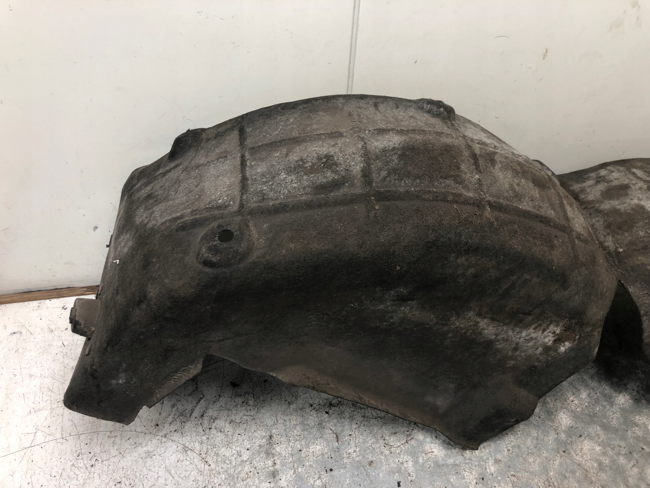 RENAULT TALISMAN sedan complete mudguard right rear part