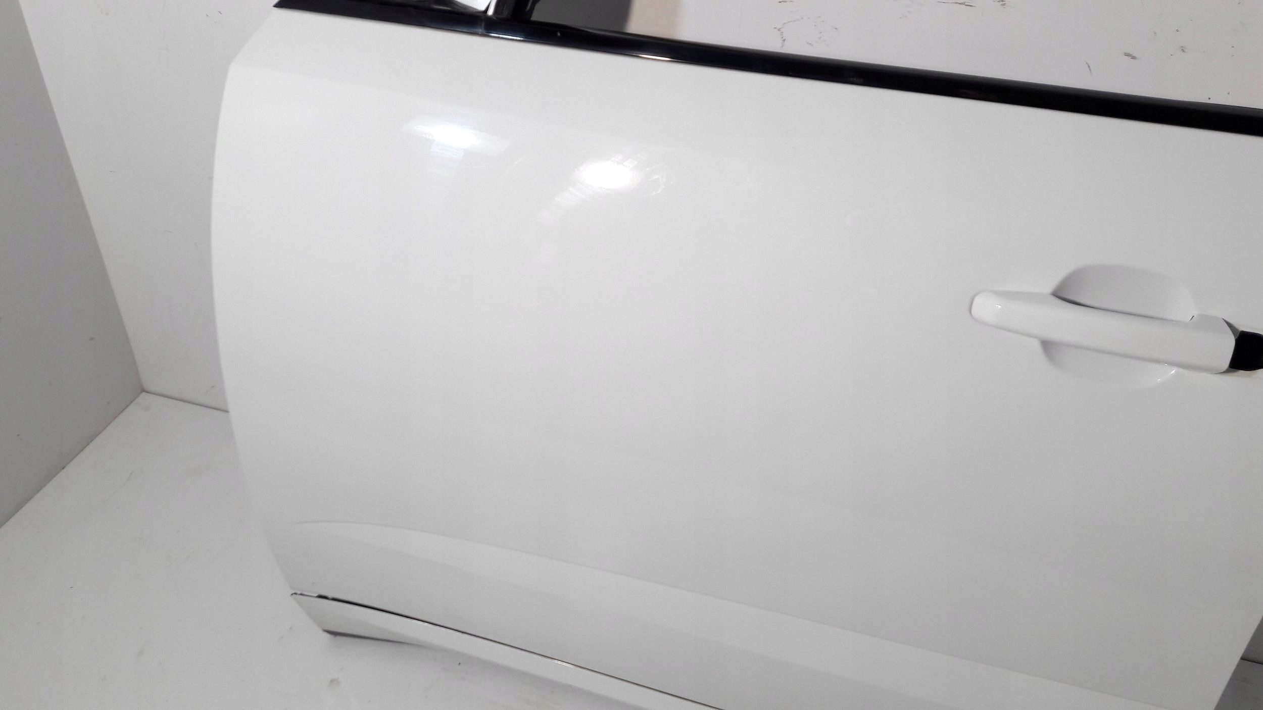 Jaguar F-Pace X540 door left front 2017 (T323)