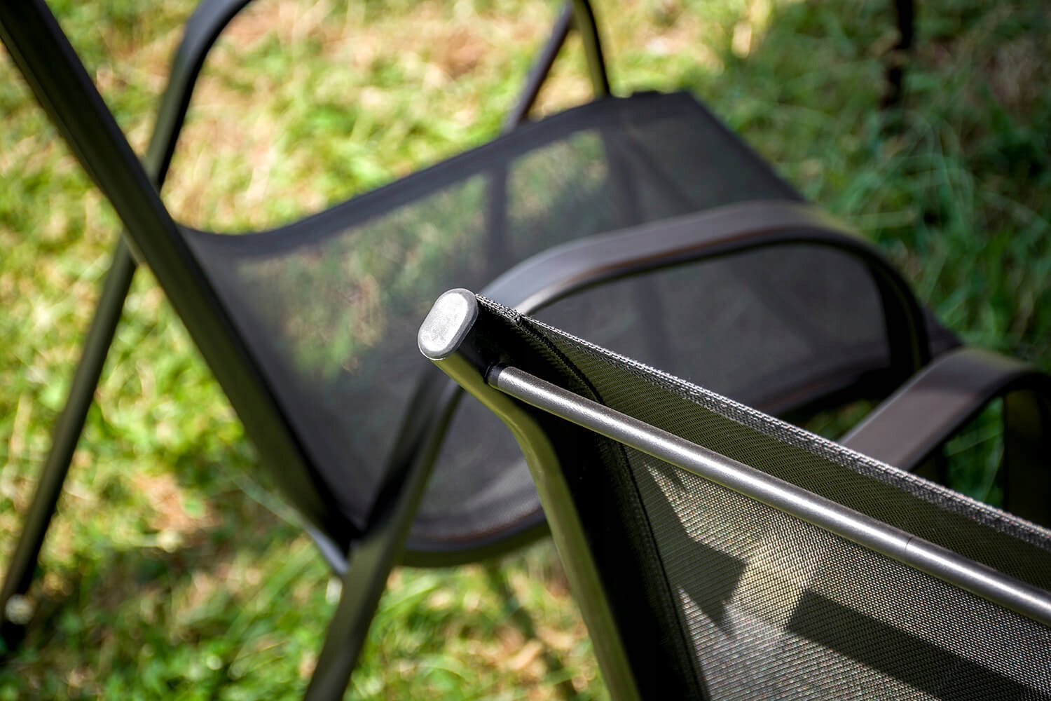 4x WYGODNE KRZESŁO OGRODOWE METALOWE CZARNE BALKONOWE FOTEL NA BALKON TARAS Marka inna