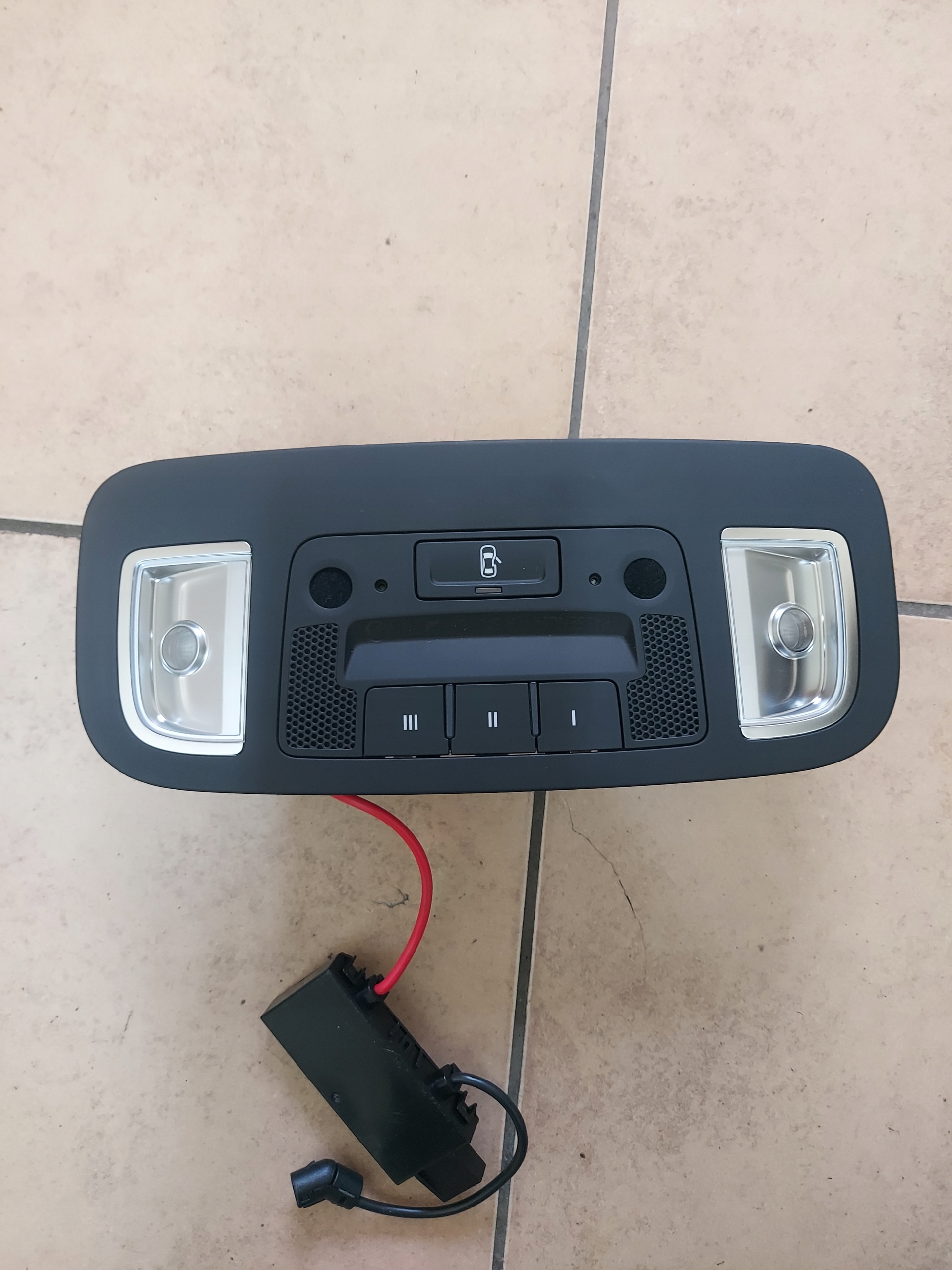 Audi R8 лампочка led 8V7947135M