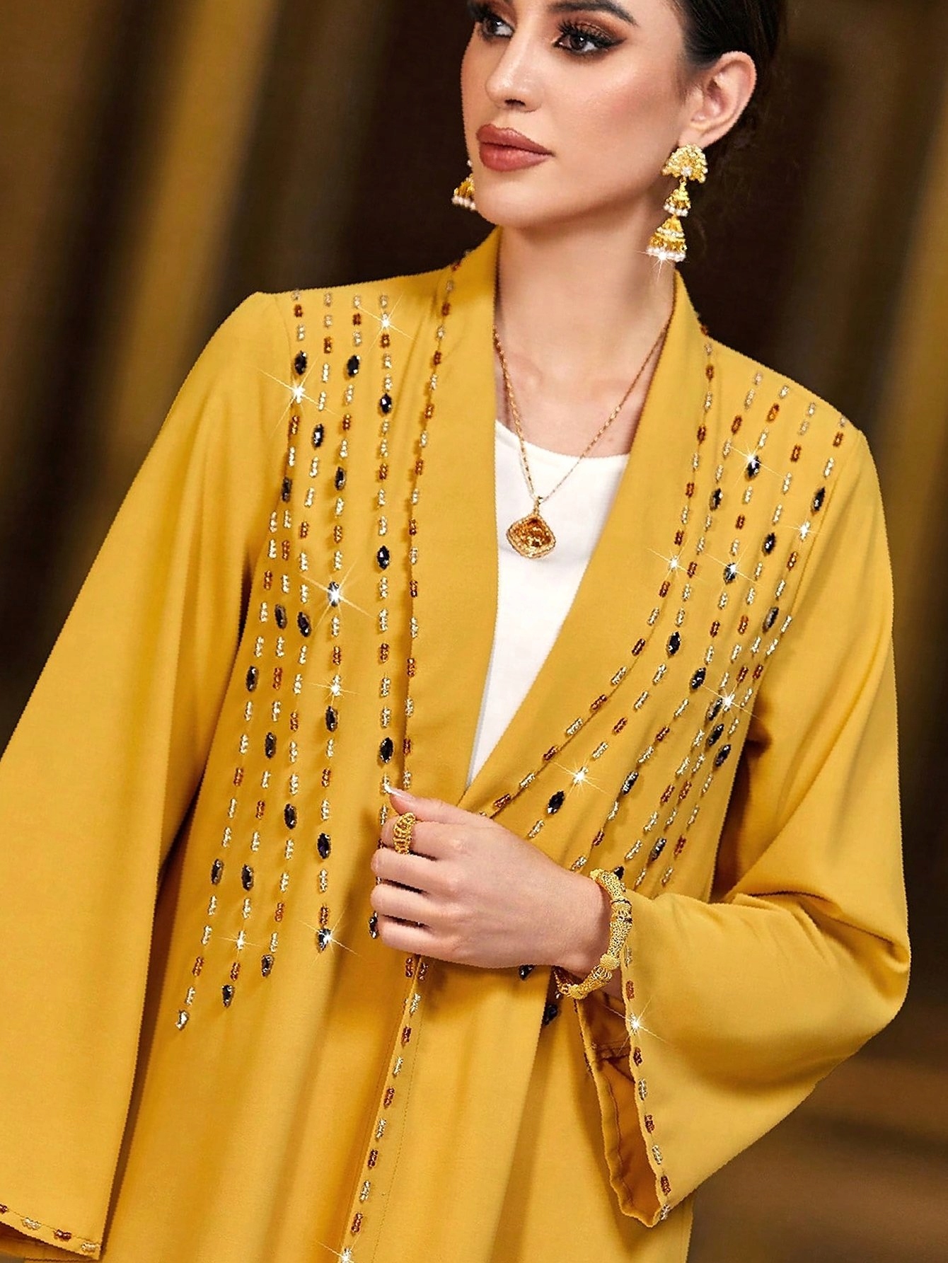 Maxi tunika v arabském stylu zdobená korálky, vizitková, velikost L 40