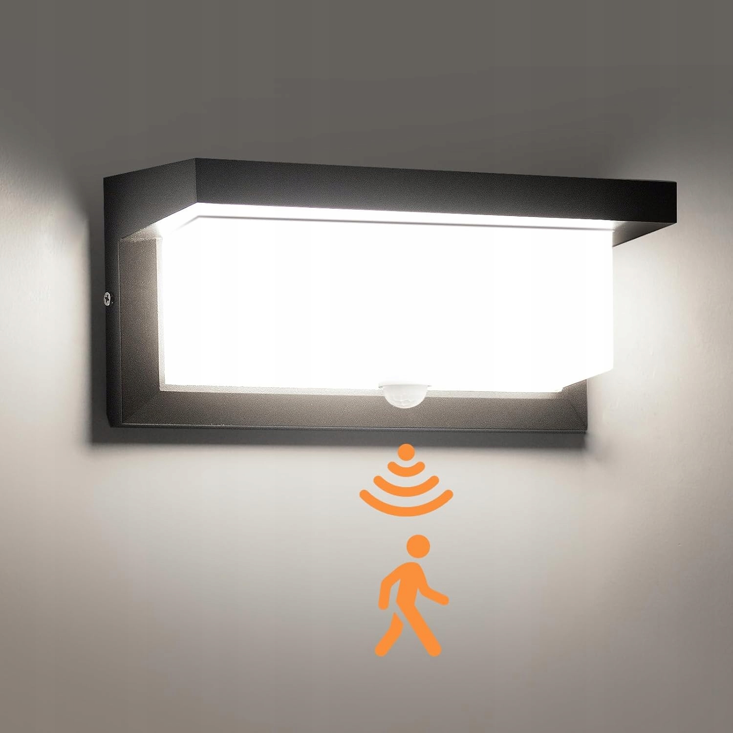 Kinkiet czarny Led 18W z czujnikiem ruchu IP65