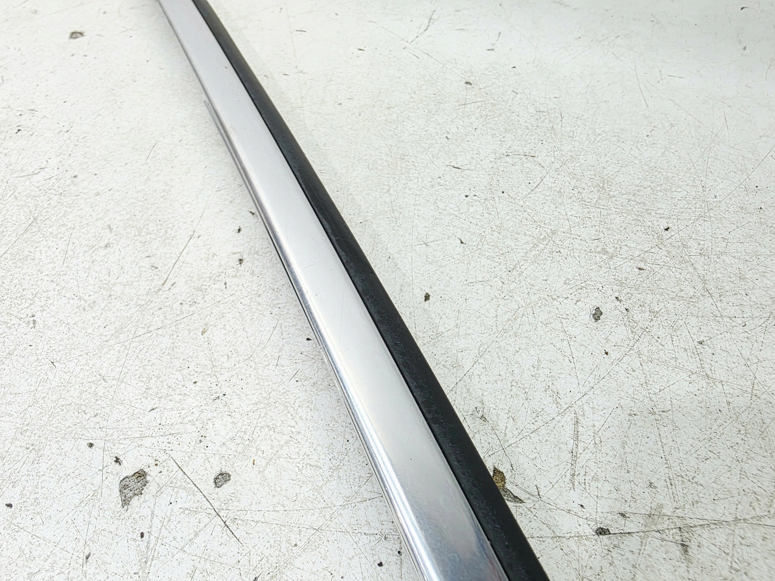 moulding bodywork CHROM left AUDI A5 8T SPORTBACK 8T8853703