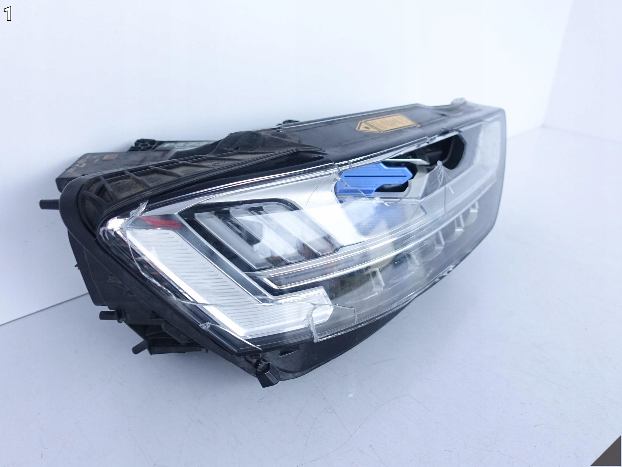 AUDI S8 A8 4N0 D5 17-21 light LASER FULL LED right front EUROPA damaged