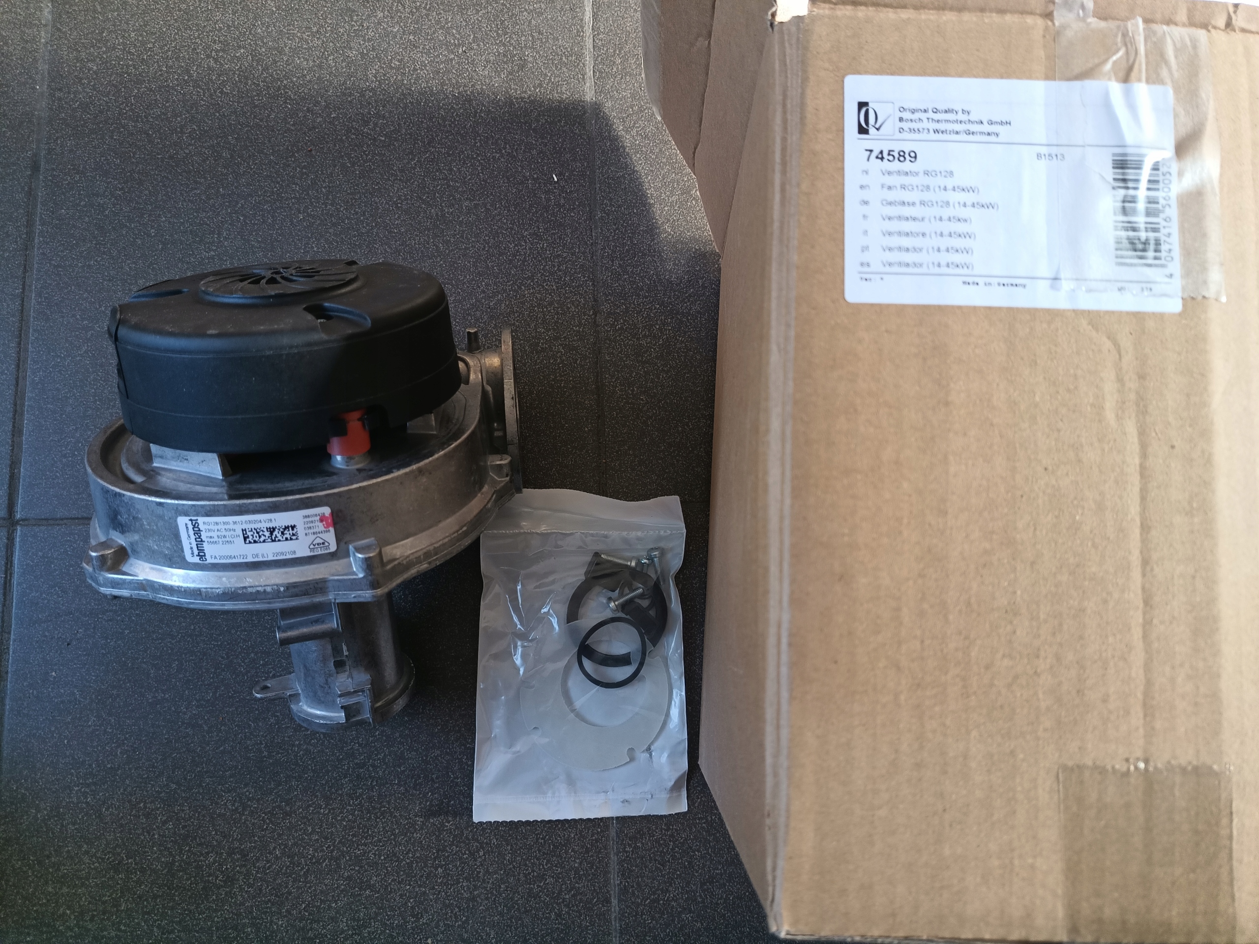 Wentylator Buderus 74589 RG128/1300-3612-030204-V28.1