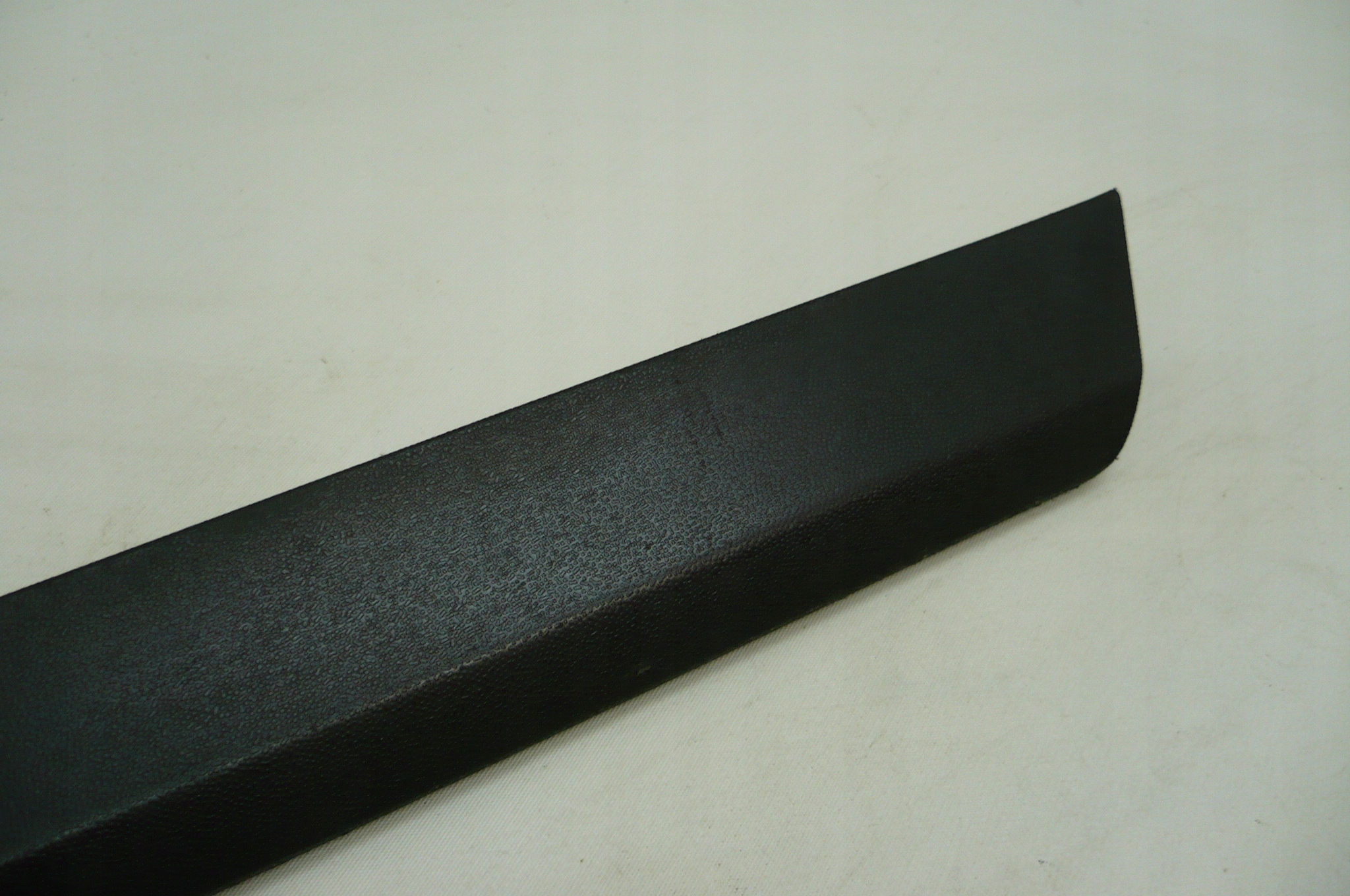 VW PASSAT B6 05-10 moulding door left rear part original lower