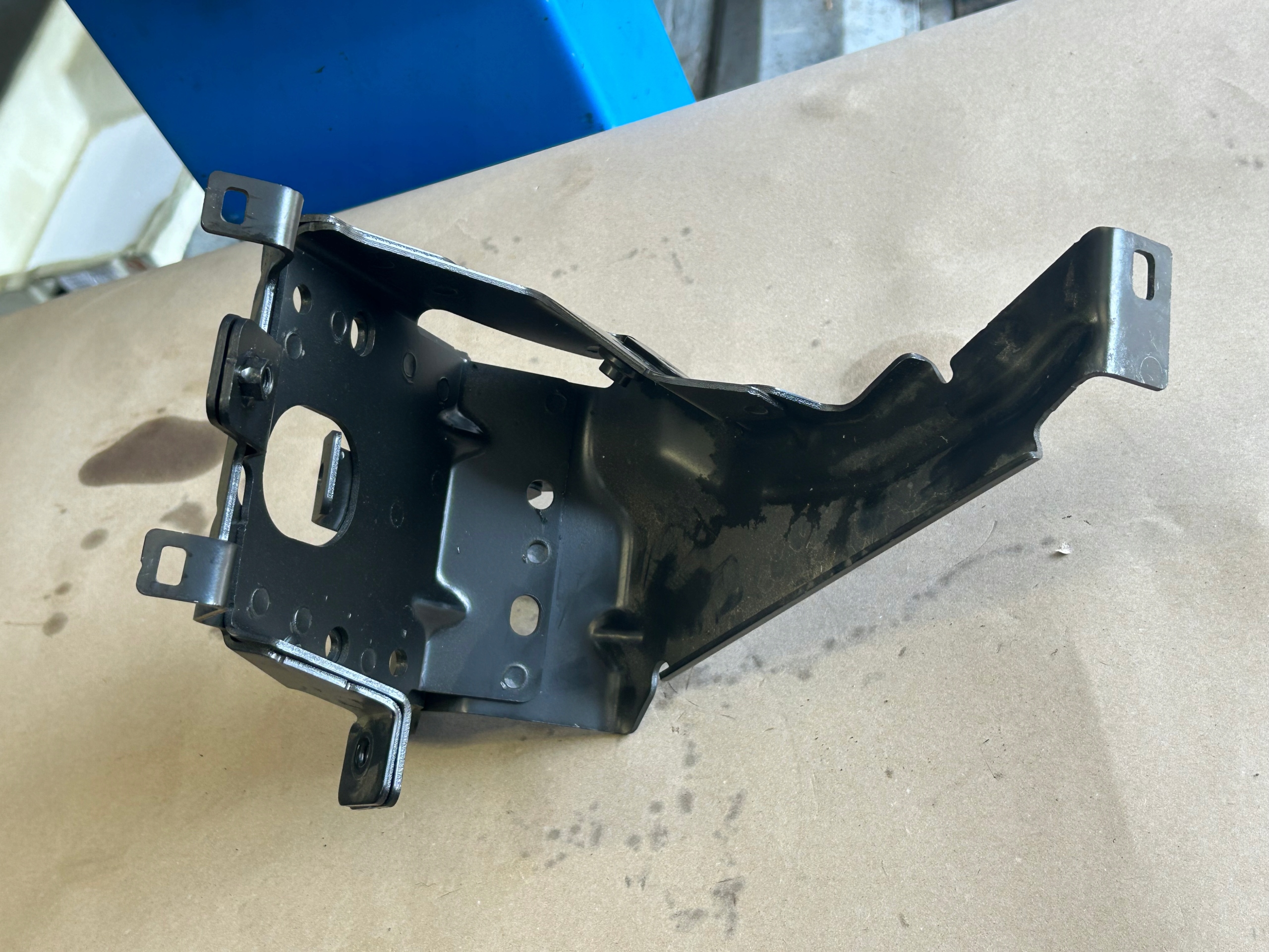 RENAULT AUSTRAL 1,2 E-TECH Consolle staffa 671B87145R