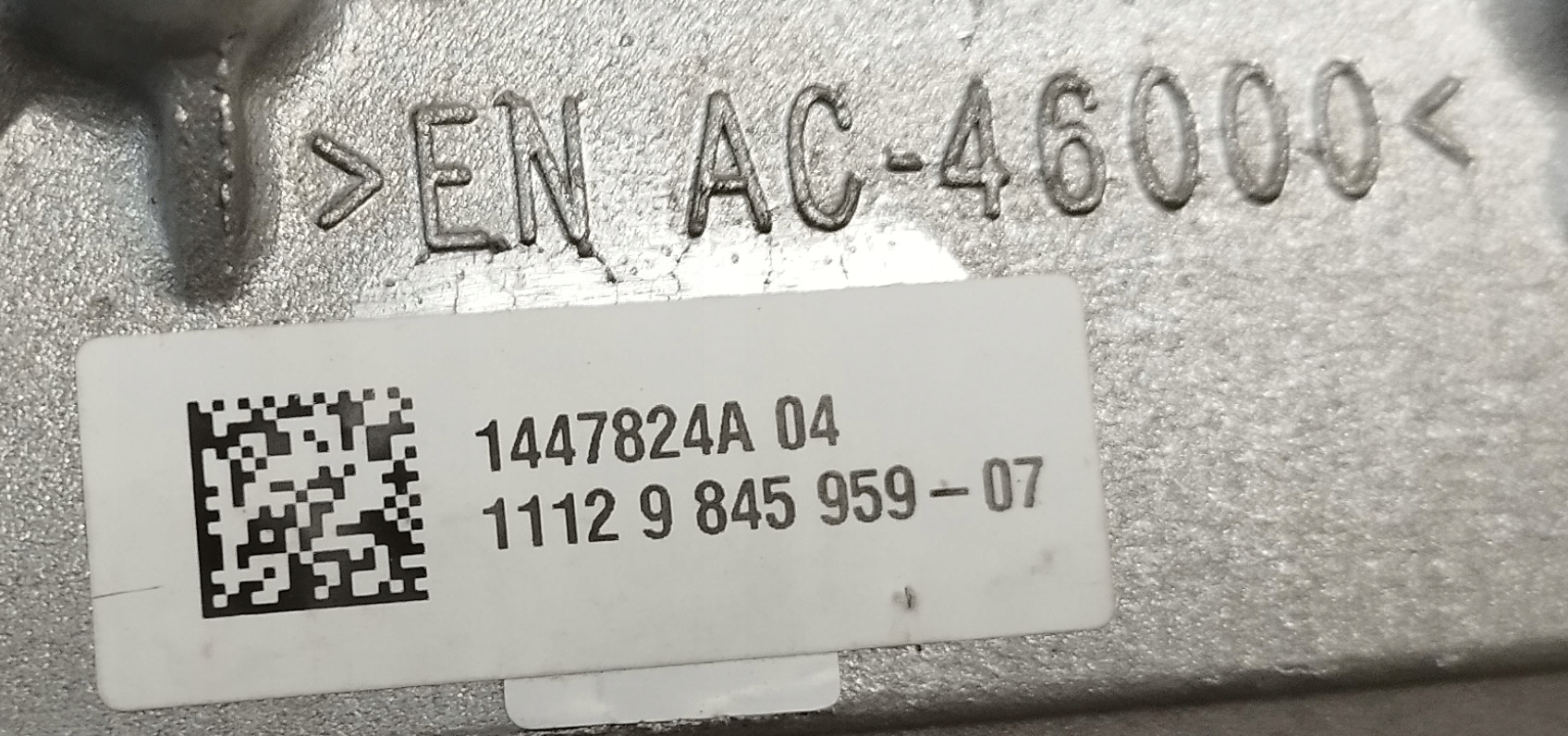 BMW X6 M F96 XM G09 S69 4.4 V8 POKRYWA ZAWORÓW 9845959 9845958 Typ samochodu 4x4/SUV Samochody osobowe