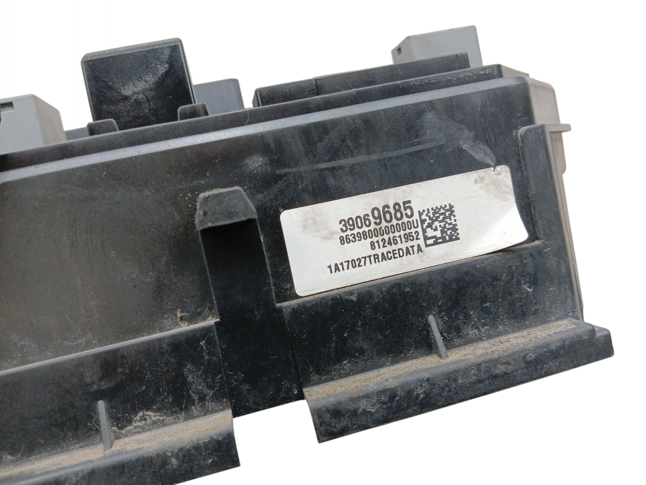 fuse box OPEL ASTRA V K (2015-2019) 39069685