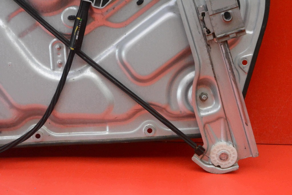 window regulator right front EU 82480-2M010 HYUNDAI GENESIS COUPE LIFT 11-14