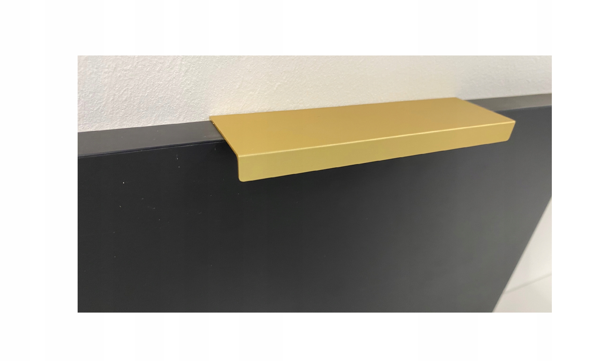 

Uchwyt krawędziowy F9 L-700 mm Złoty Mat typ Vera