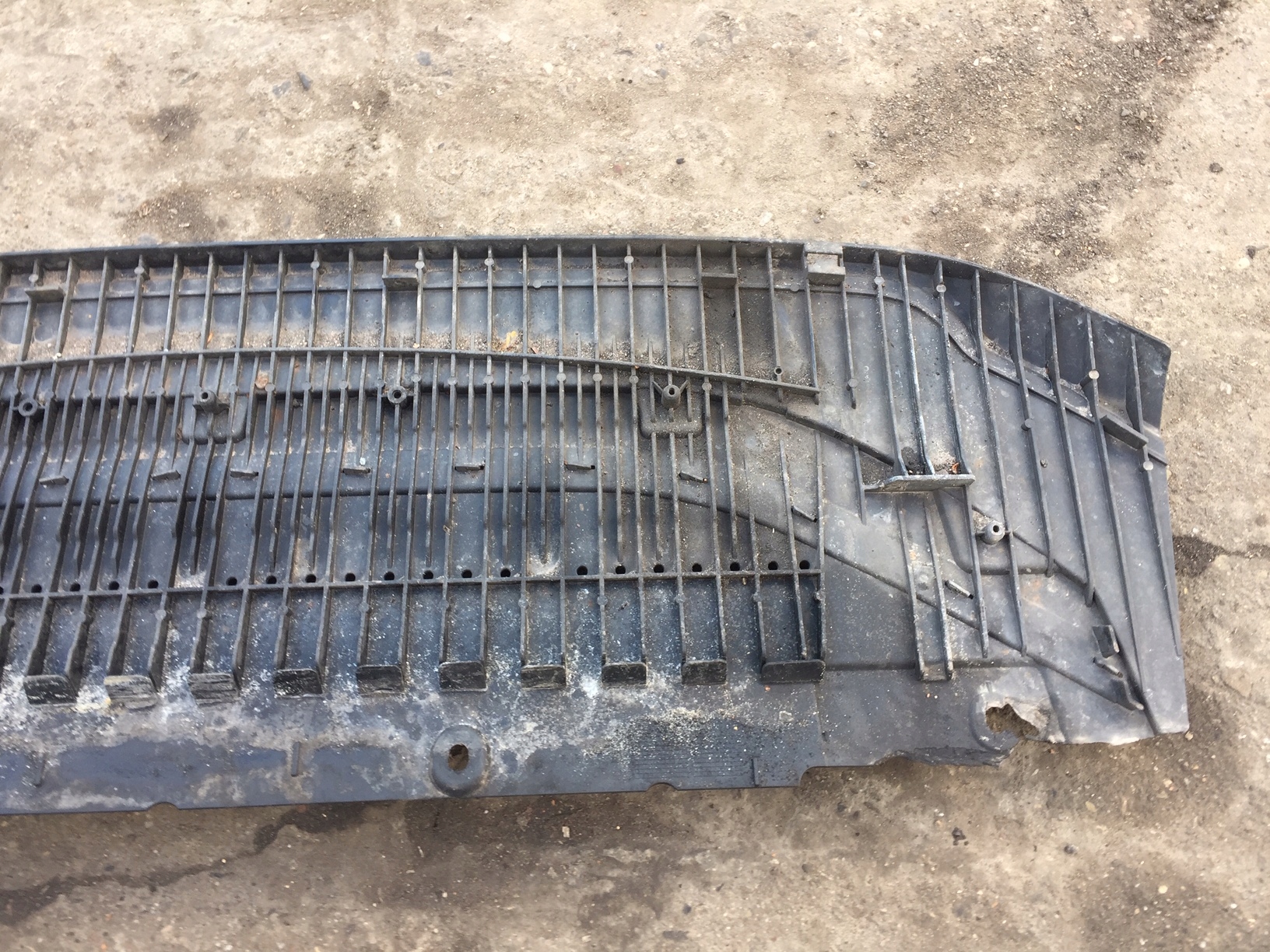 AUDI A6 C7 Blende Abdeckung abdeckung unter Stoßstange 4G0807611