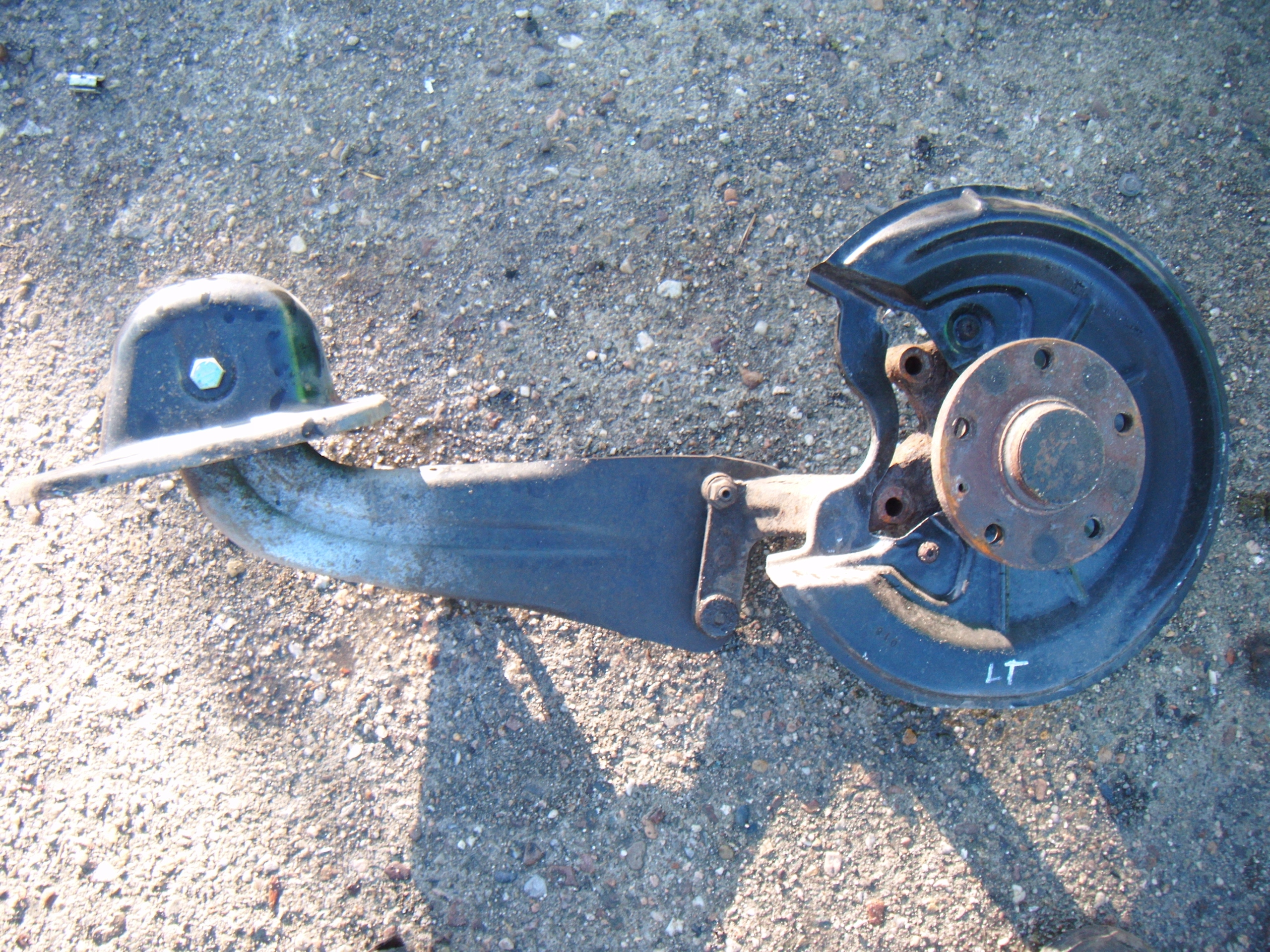 SKODA OCTAVIA 2 II 1.9 TDI 04- ZWROTNICA PIASTA LEWY TYŁ