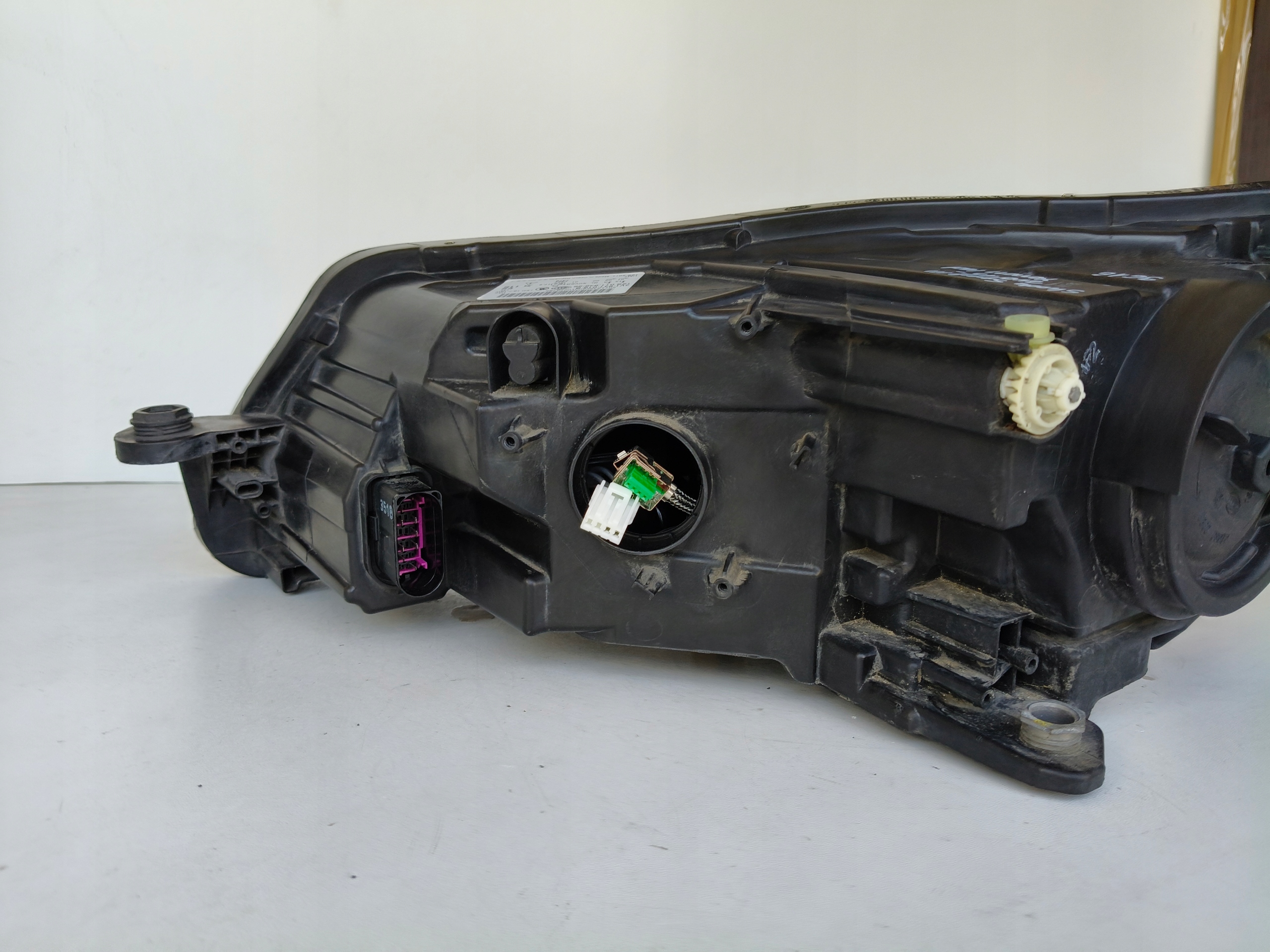 light right REFLEKTOR SKODA SUPERB III 3 3V 3V0 15- XENON LED