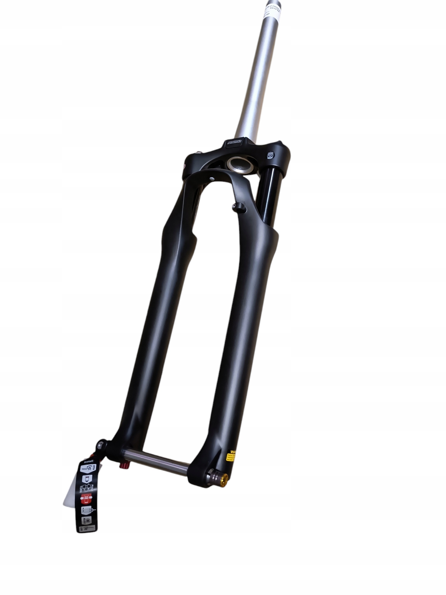 amortyzator Sr Suntour Mobie 27,5 Air sztywna oś 15mm tapered Czarny Mat