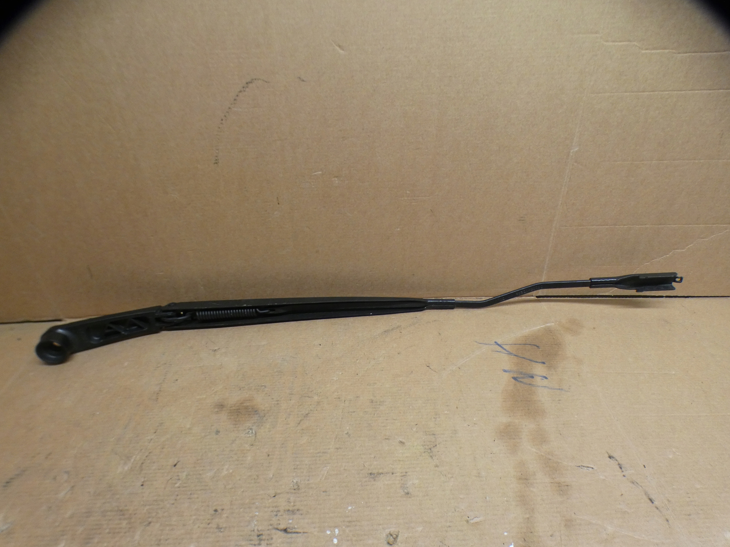 Hyundai Bayon wischerarm 98320-00000