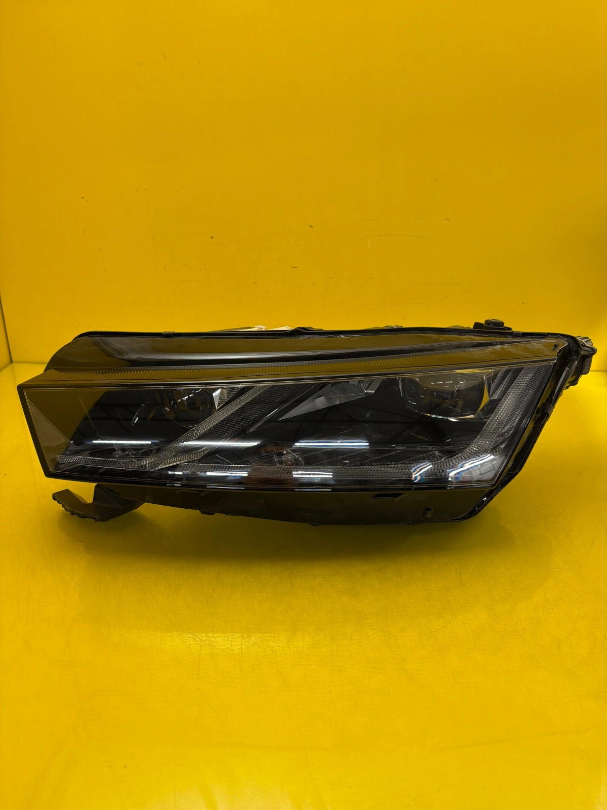 light left Skoda Octavia IV 4 Full Led 5E4 20- 5E4941015A