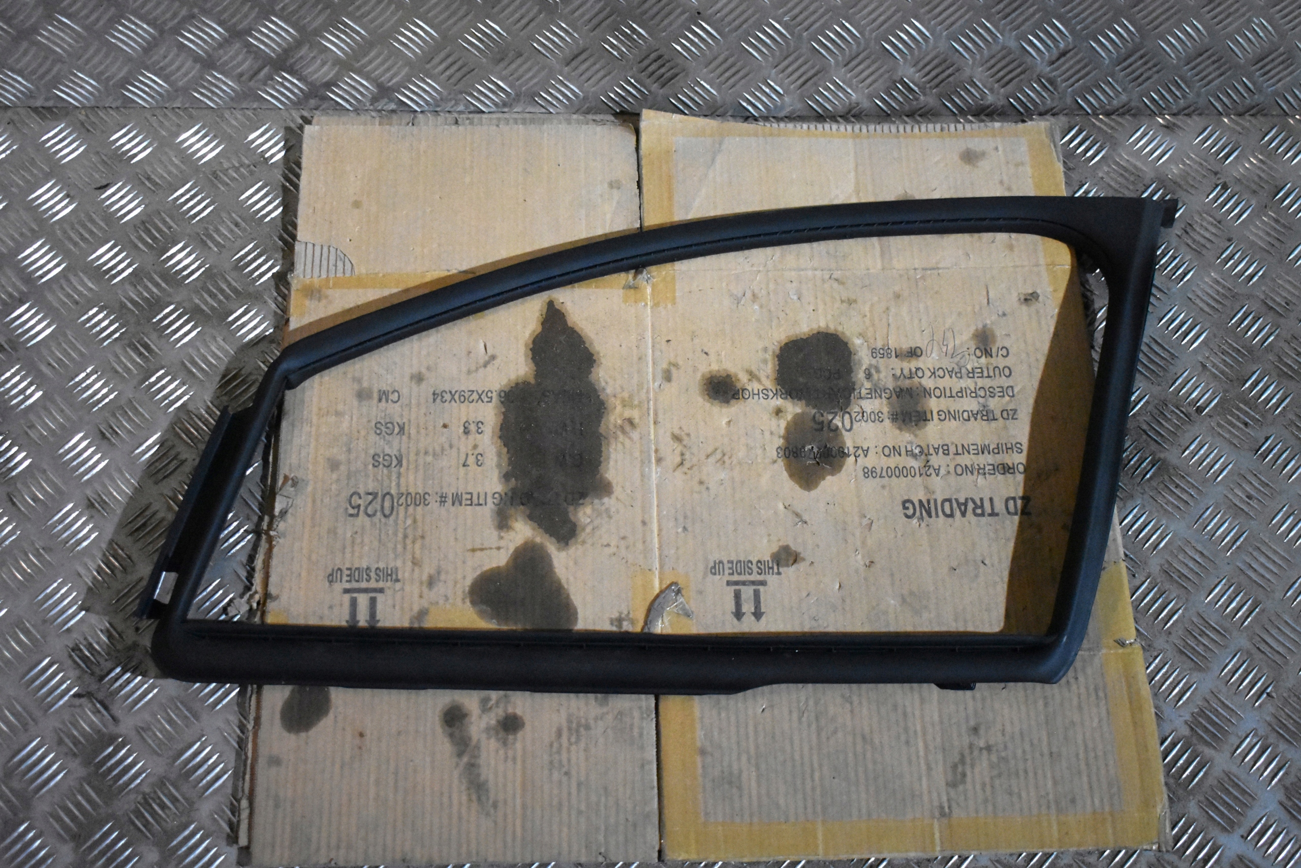 IDEALNA frame gasket door front left PORSCHE PANAMERA 971 1
