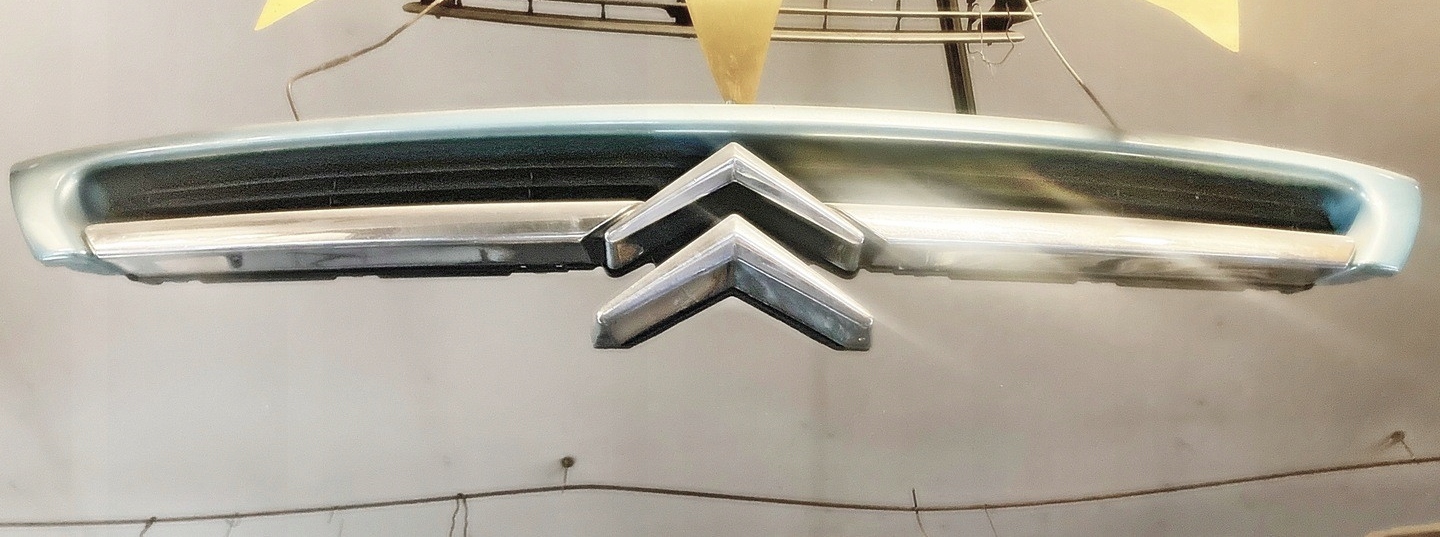 решетка радиатора CITROEN C8 1484199477D