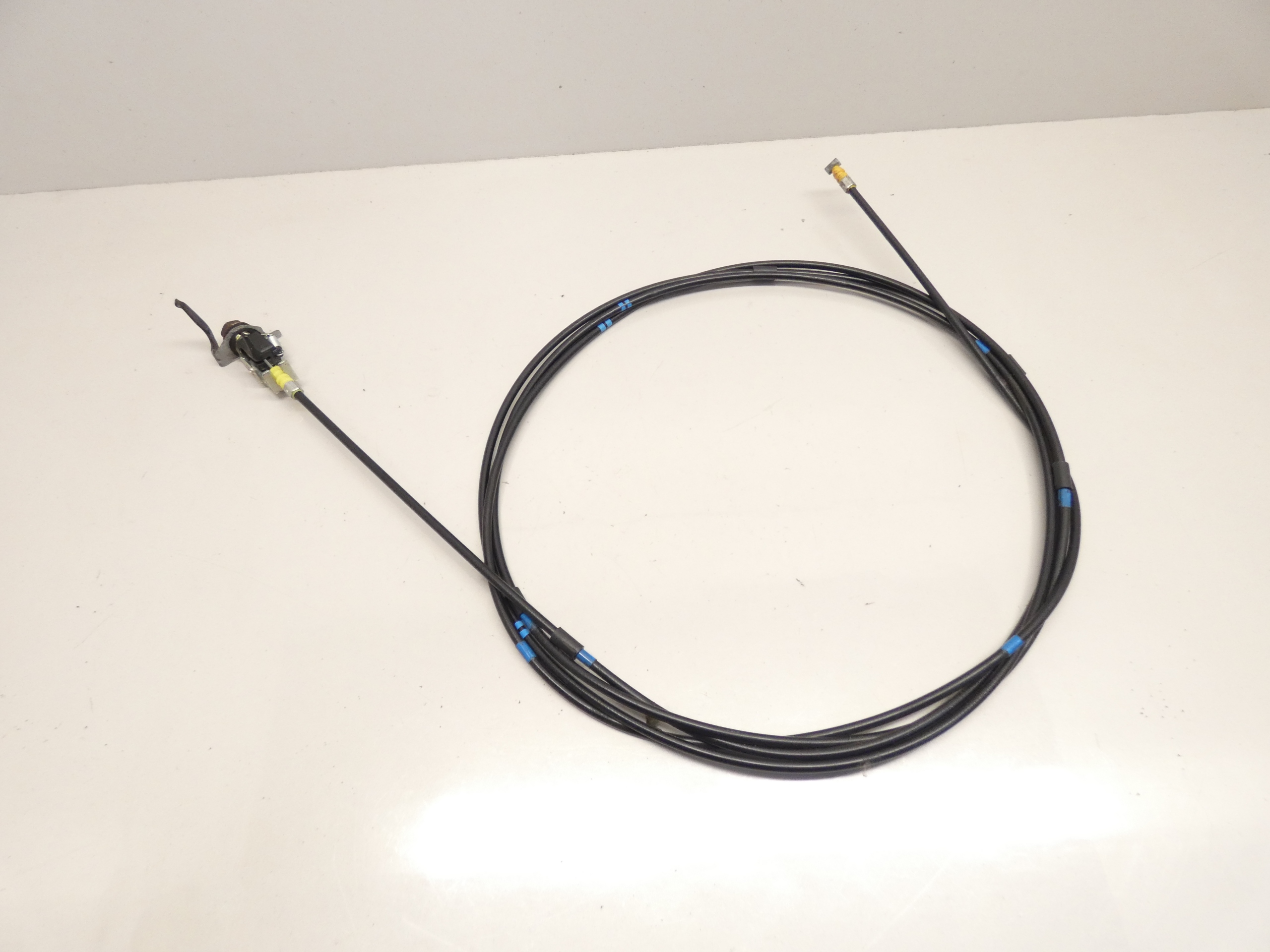 Câble Volet Carburant MAZDA 5 et CR19 LIFT 07-10