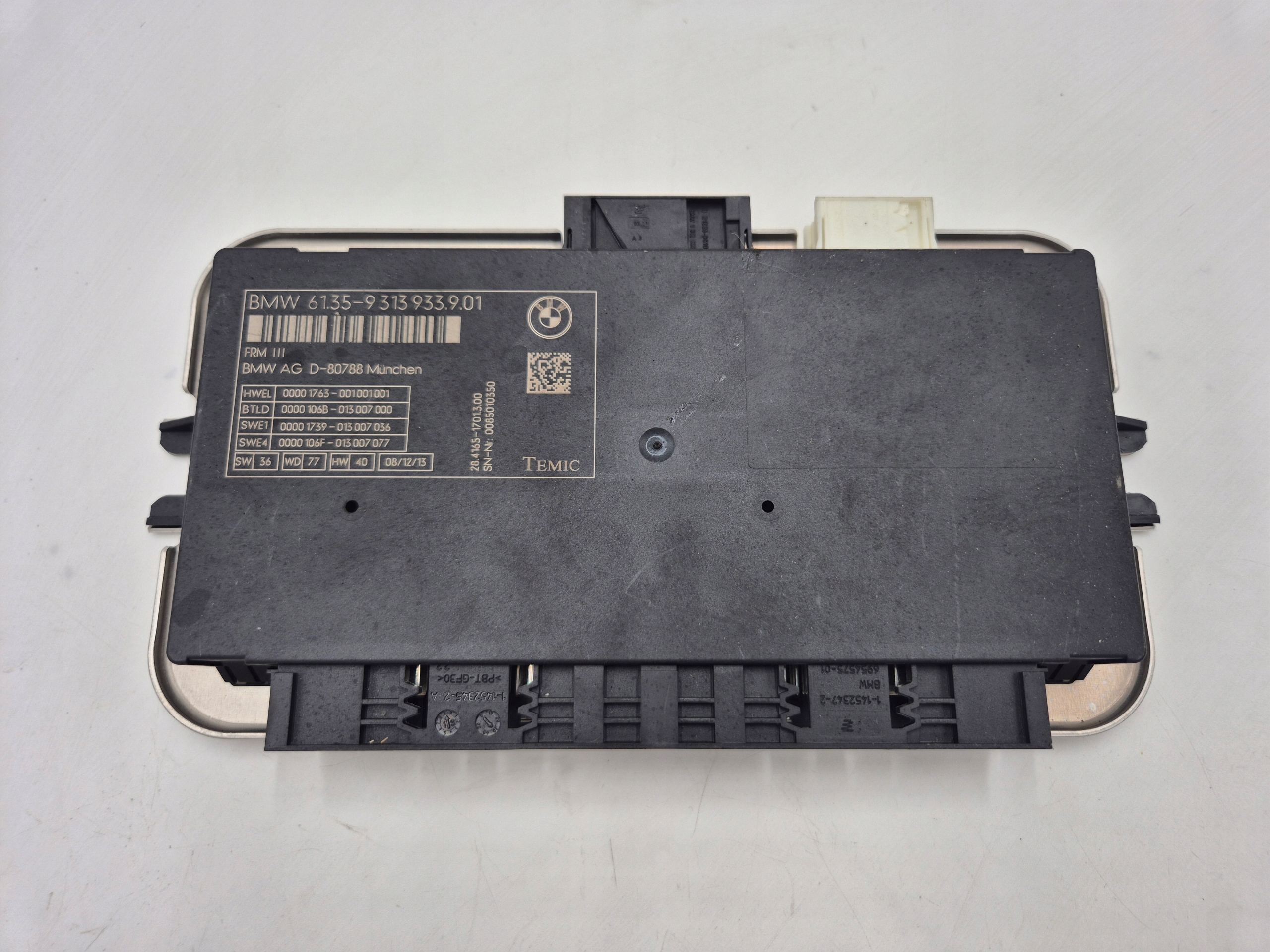 MODUŁ STEROWNIK ŚWIATEŁ 9313933 BMW F06 F12 F13