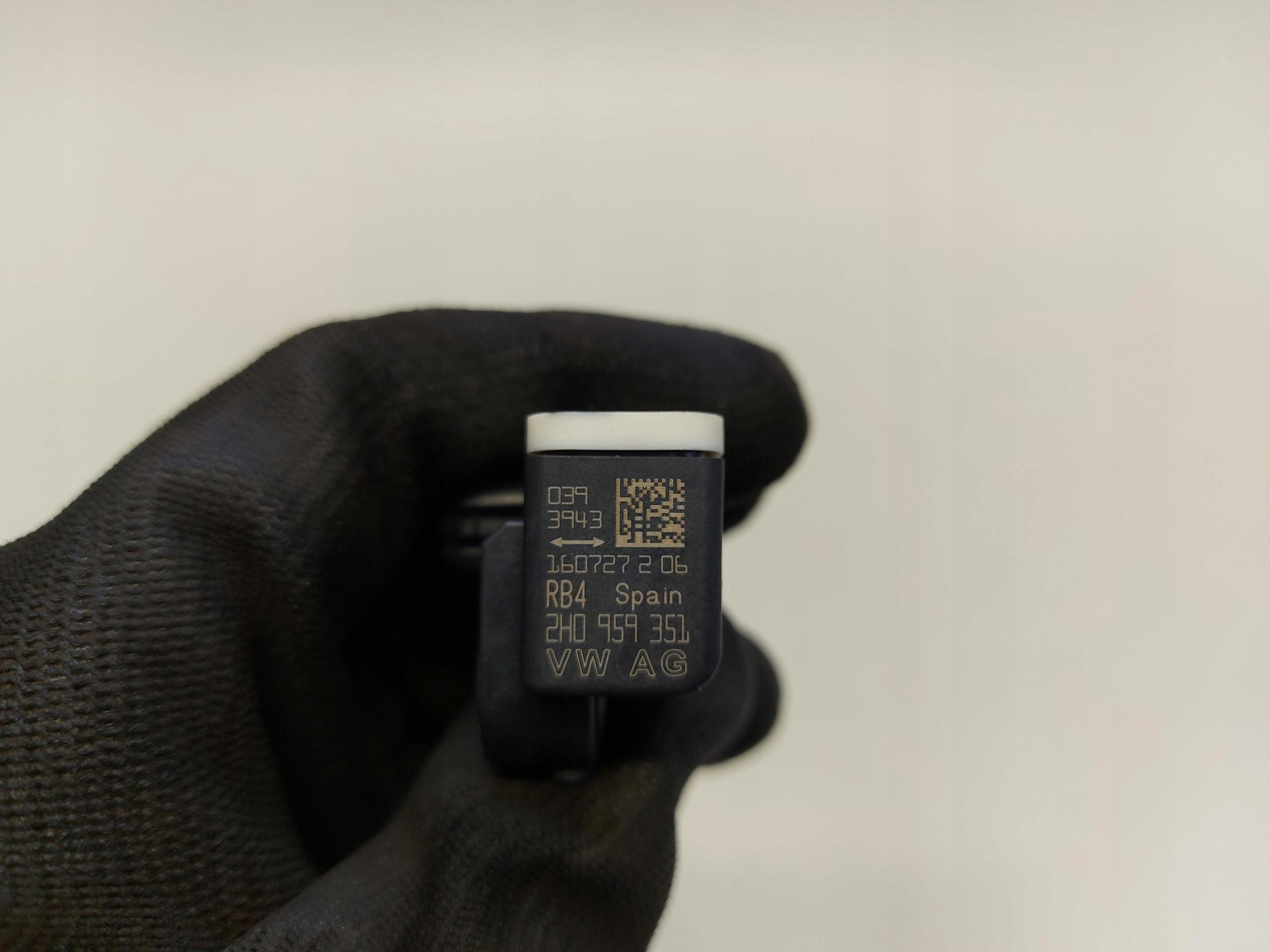 PORSCHE MACAN 95B IMPACT SENSOR AIRBAG CONNECTING SPOILER 2H0959351