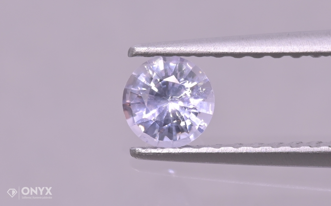 Fazetovaný safír kulatý fi 4 mm