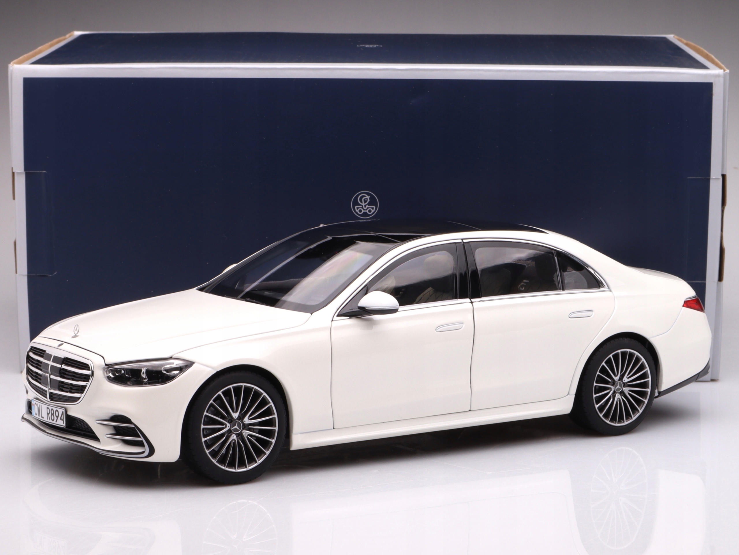 Mercedes-Benz S-Class AMG-Line 2021, whitemetallic Norev 1:18