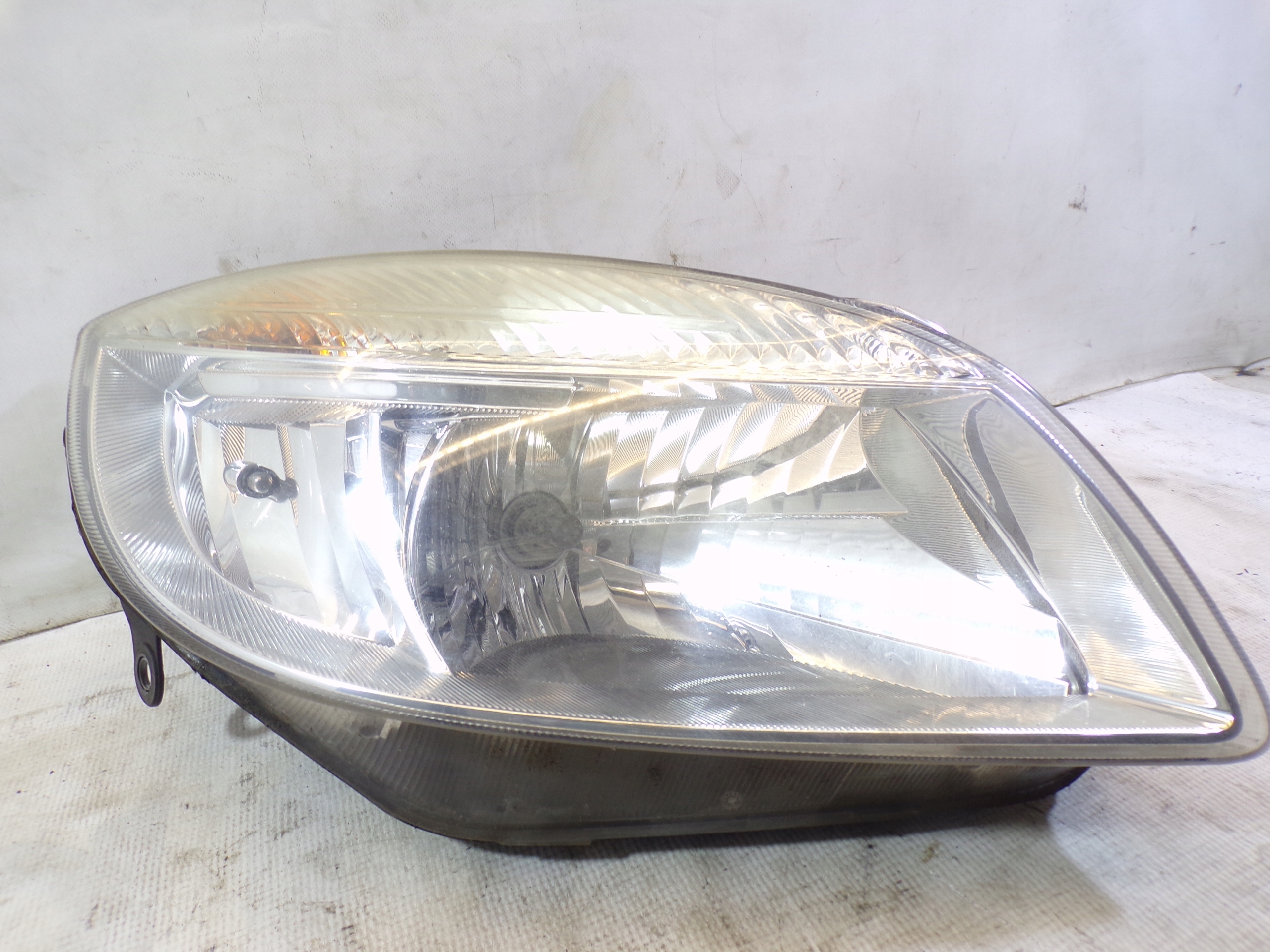 light front front right SKODA FABIA 2 II (4) (K)