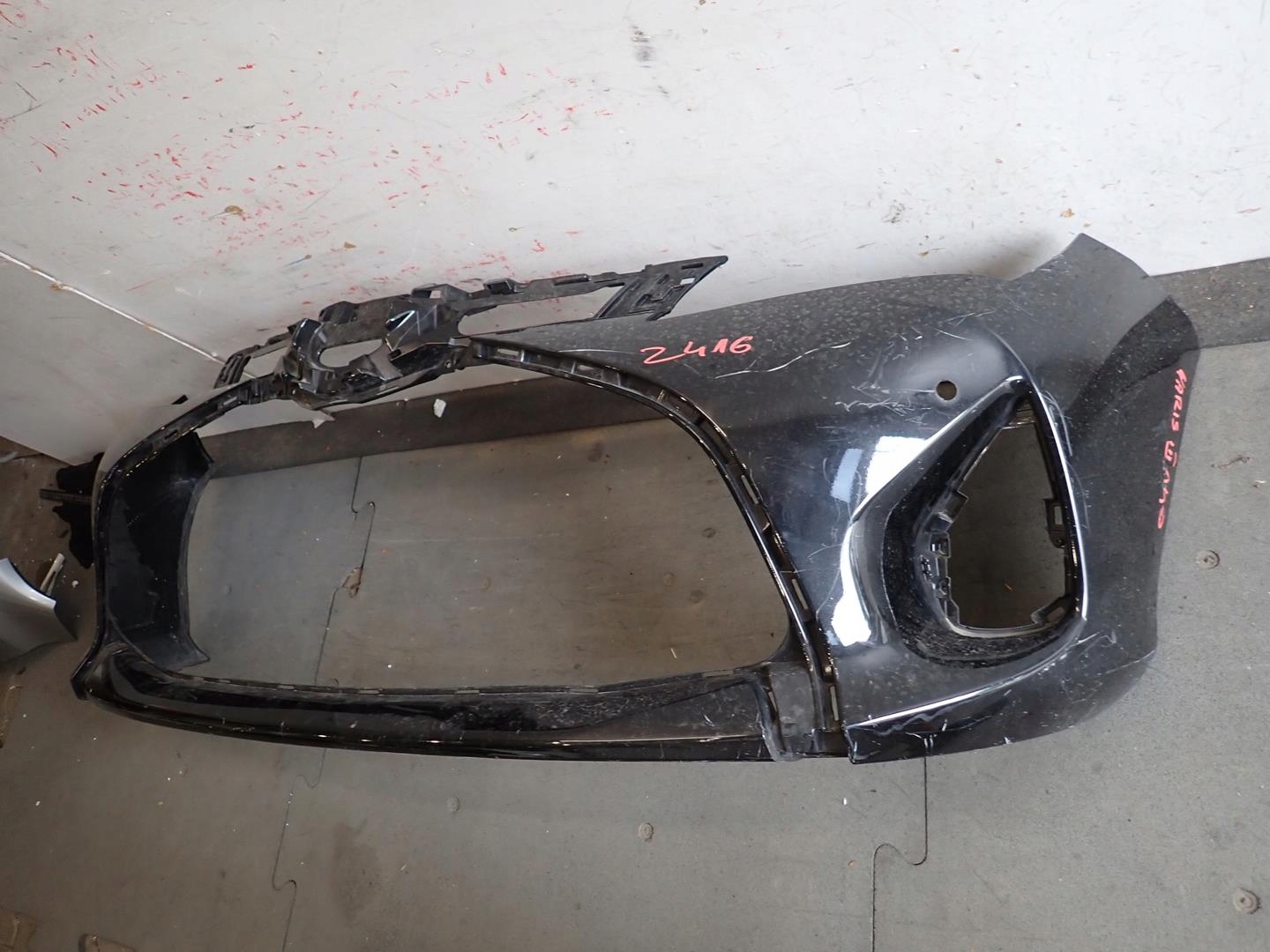 bumper front front TOYOTA YARIS III LIFT 2014