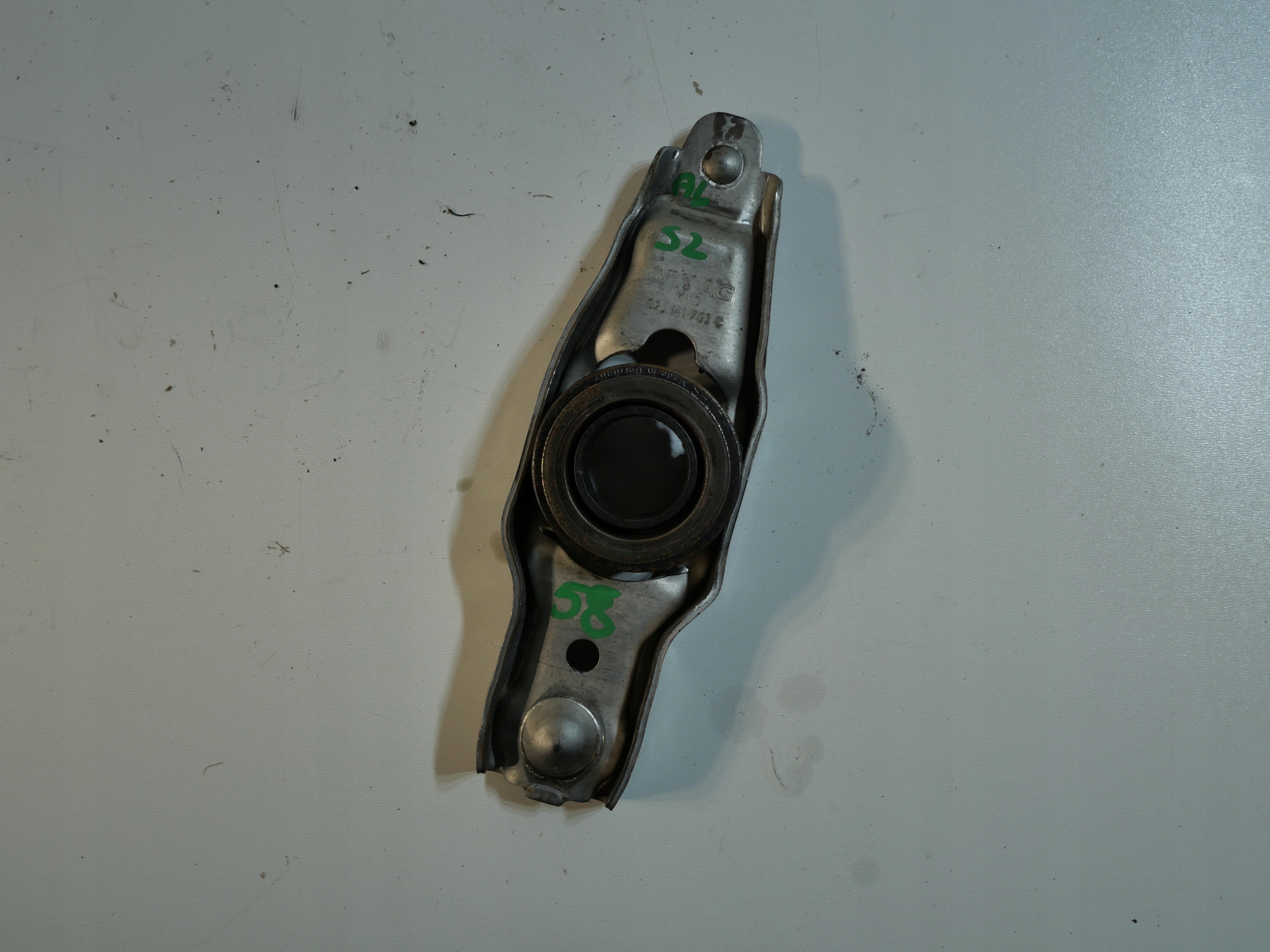 Support Embrayage VW SEAT SKODA 02J141703C
