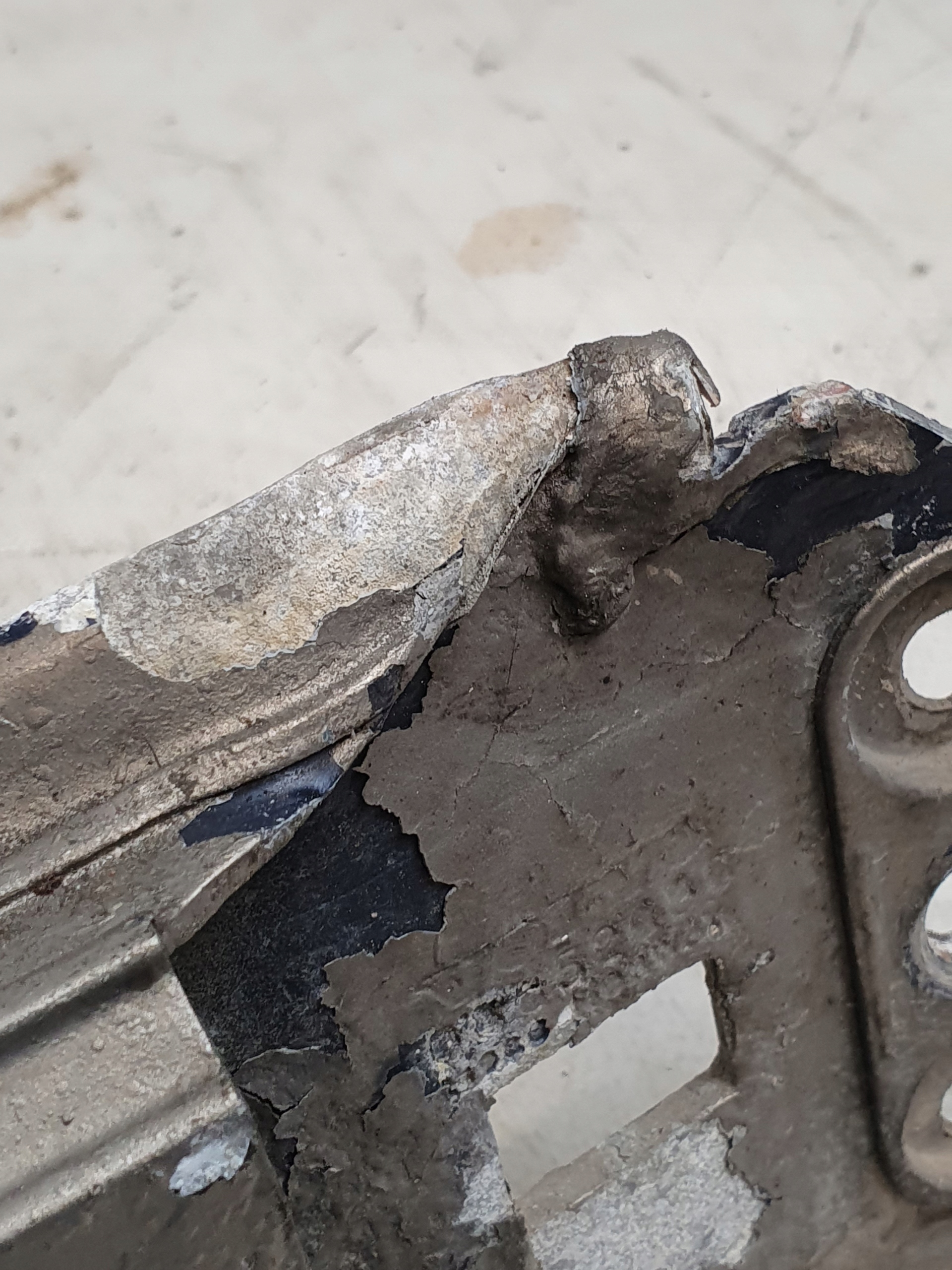 bumper support front front VOLVO V70 II 2.5T 03r.