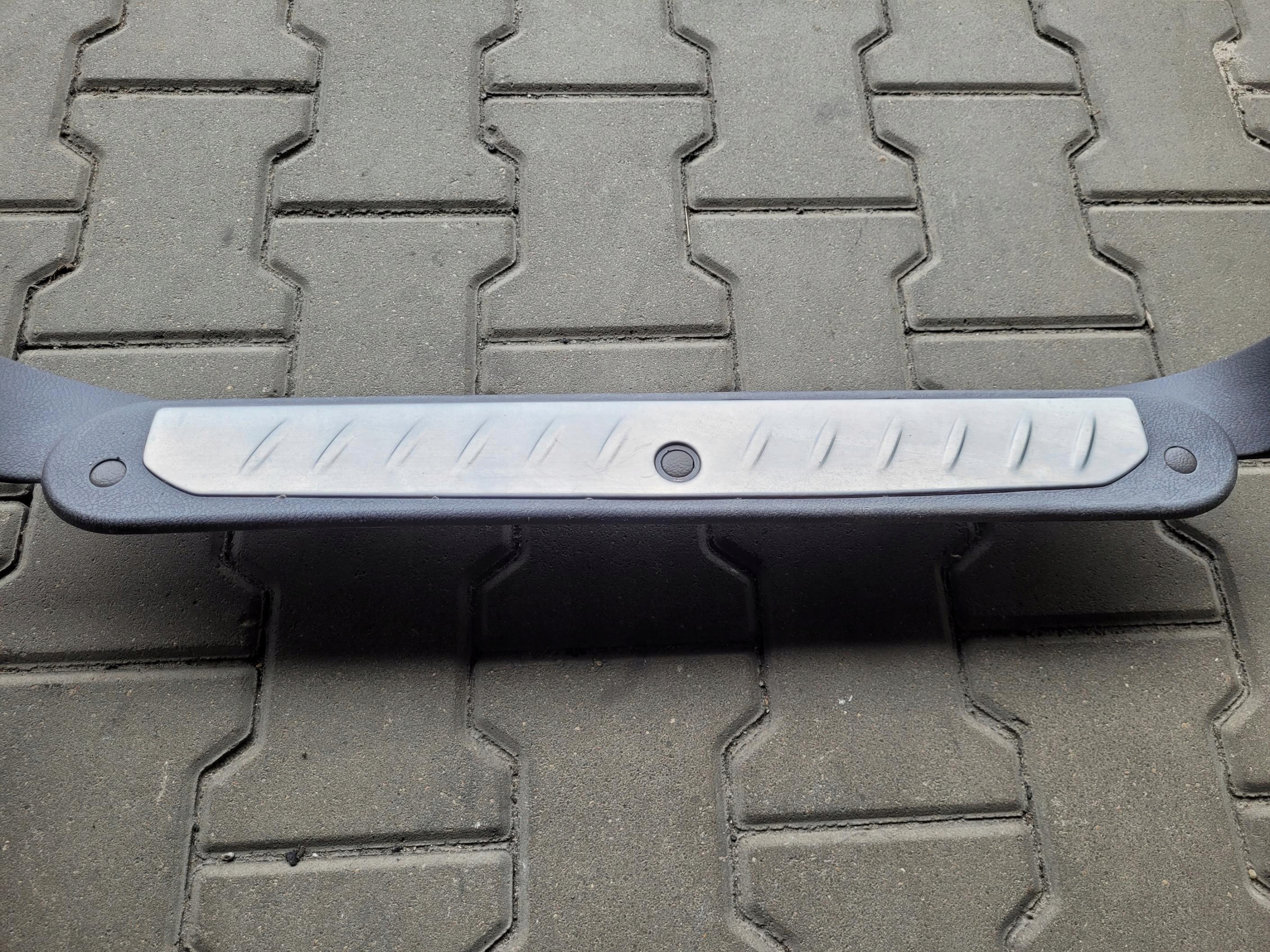 moulding cap threshold left front 77260-21001 SSANGYONG RODIUS II