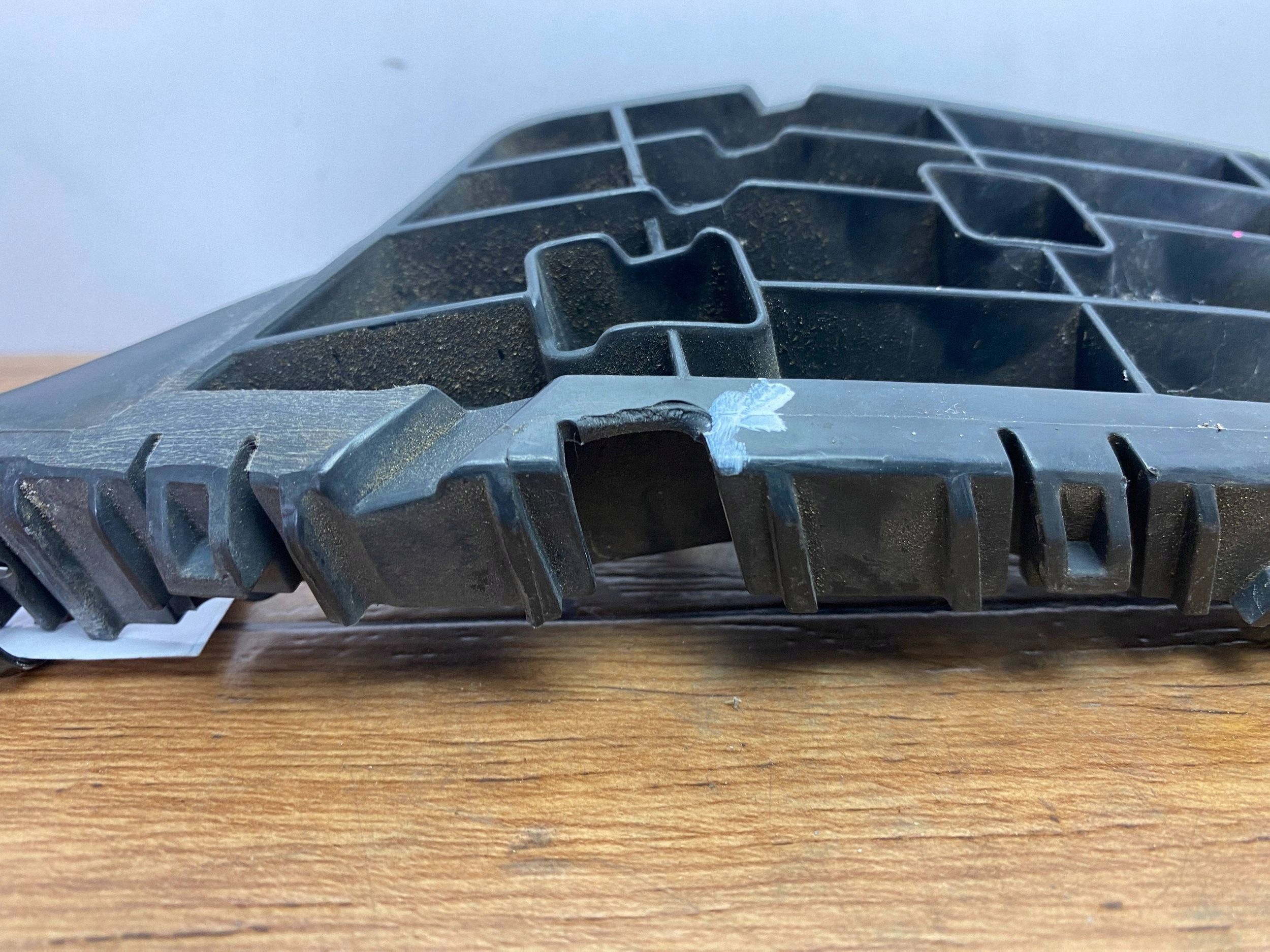 Support montage pare-chocs Avant Gauche Cadillac Escalade IV 2015+