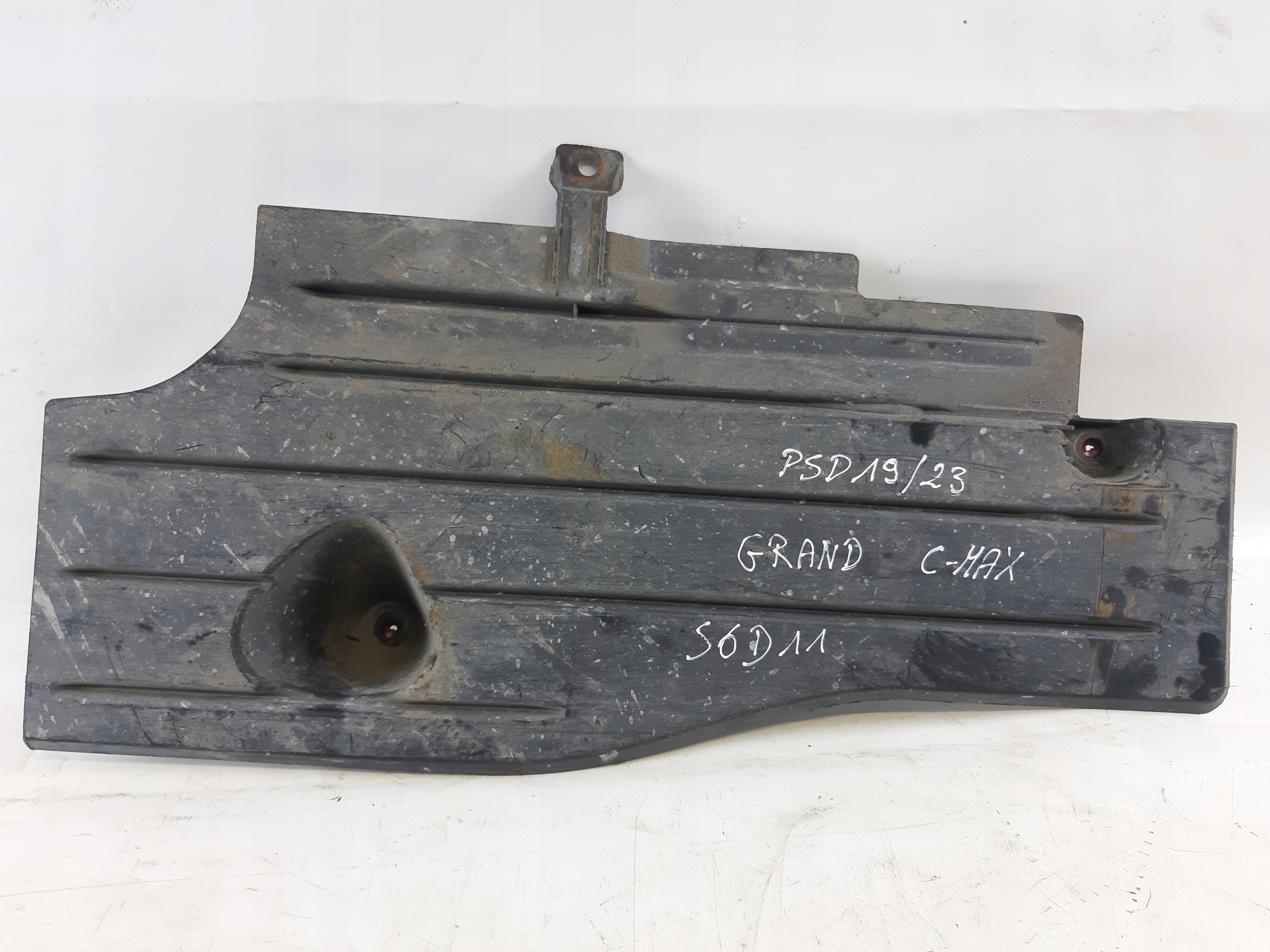 Ford GRAND C MAX FOCUS MK3 III cover chassis