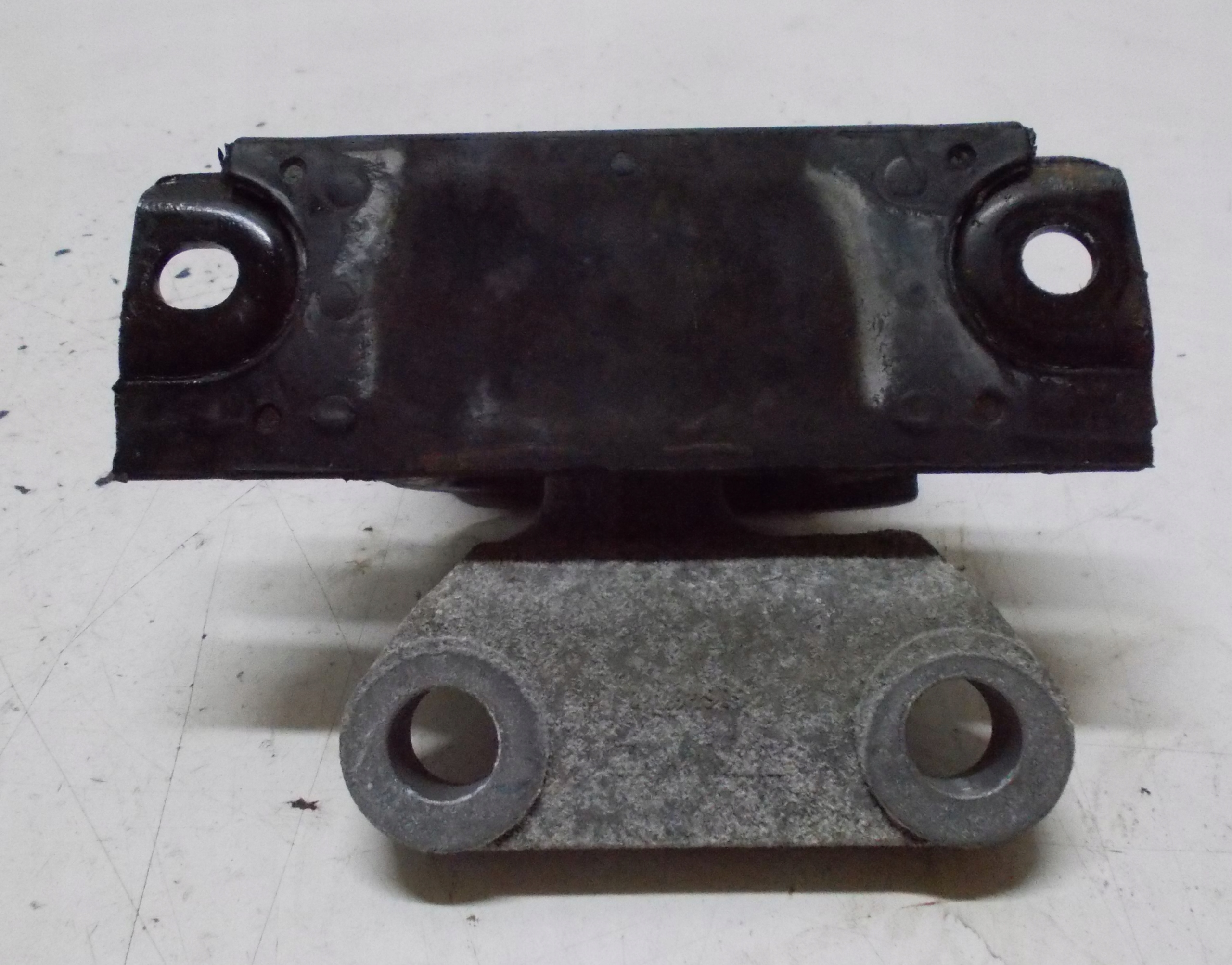 OPEL CORSA D 1.4 11R holder engine mount 13130745