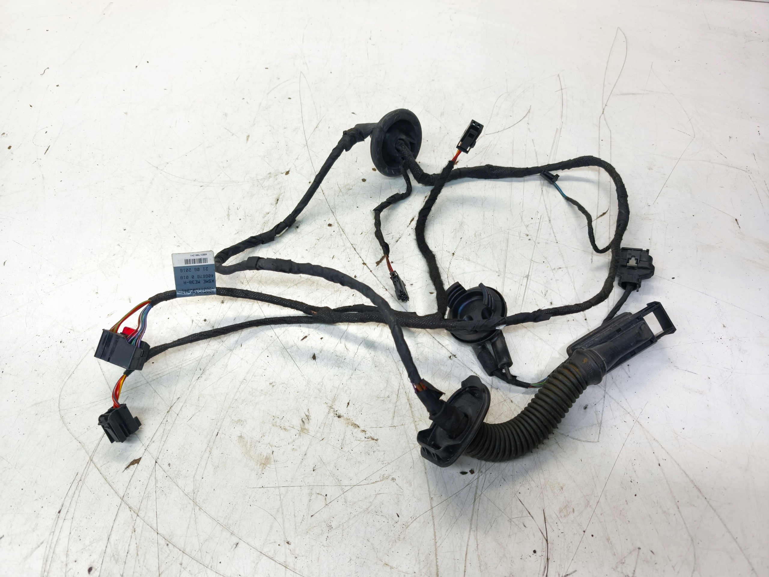 bundle door right rear part AUDI Q5 8R LIFT 8R0971688E