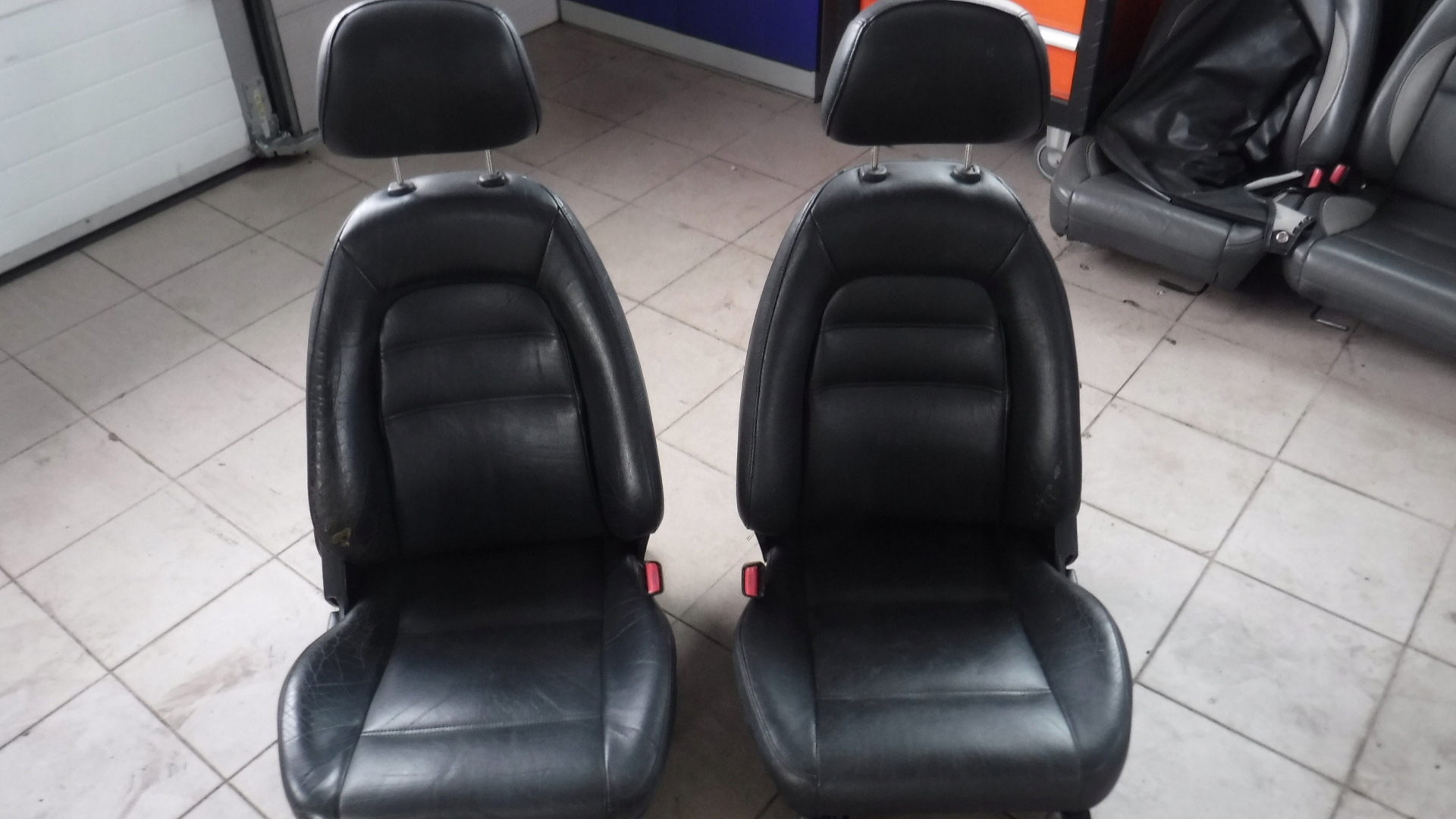 Сиденья MX5 NB кожа низкая