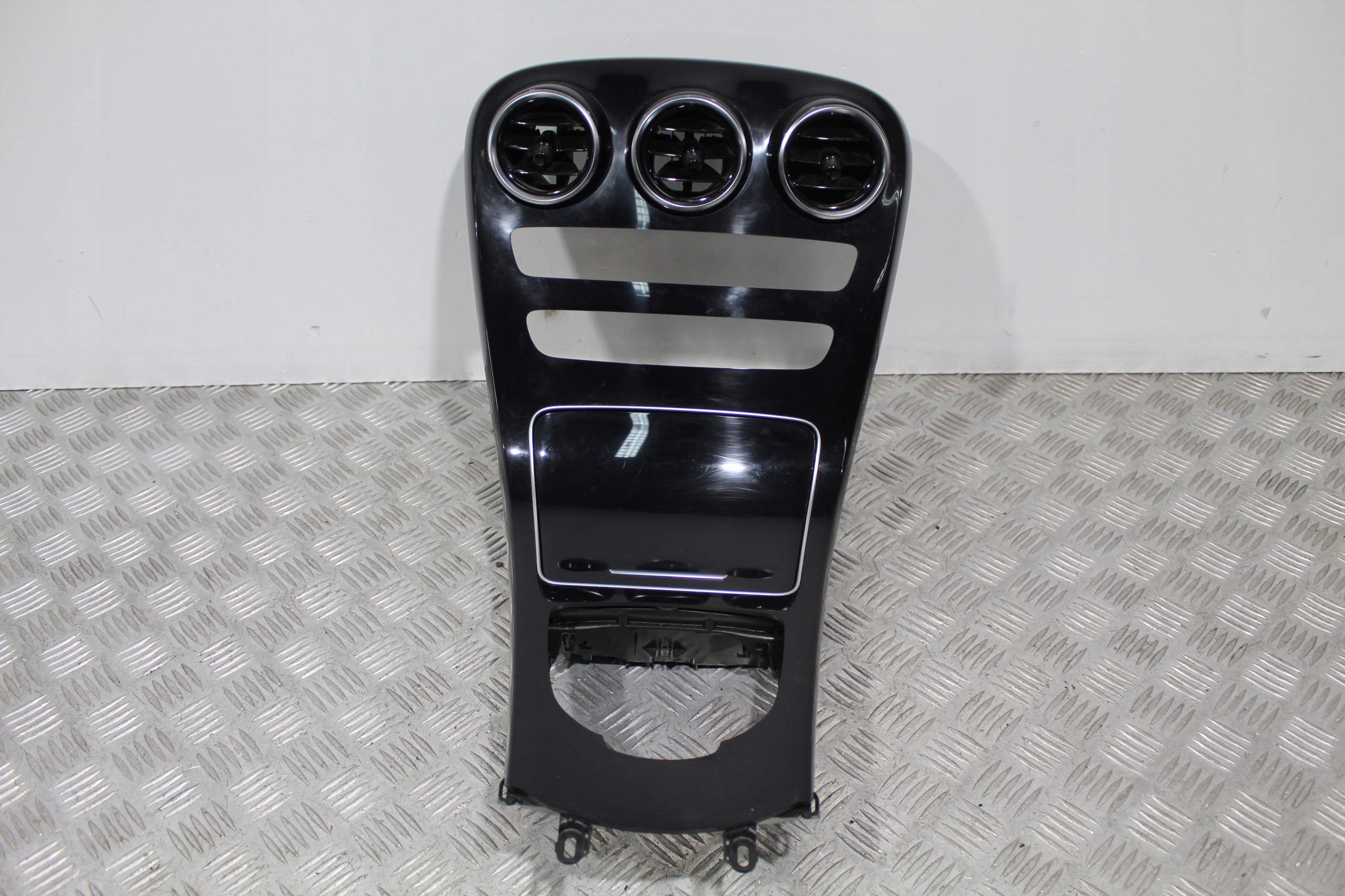 Декор вентиляційної решітки C-Клас W205