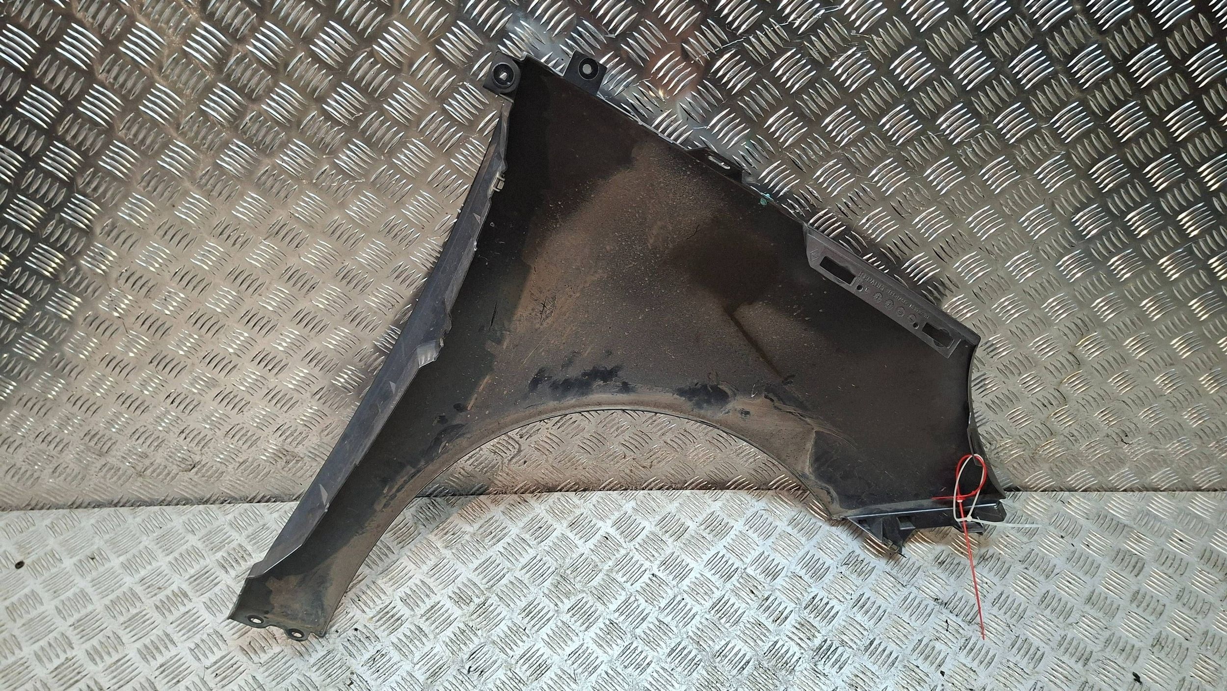 fender front left 631010075R RENAULT SCENIC III LIFT 2013-2016