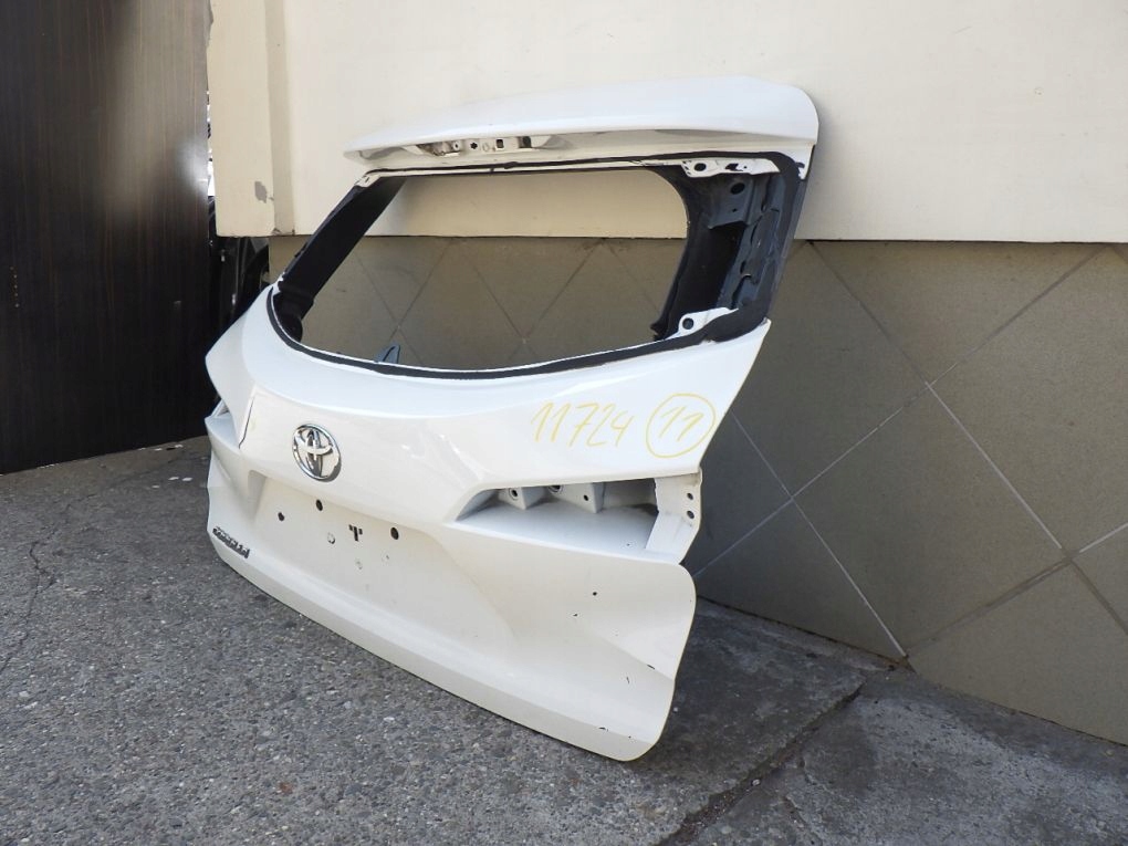 TOYOTA COROLLA E21 KOMBI 18- HECKKLAPPE