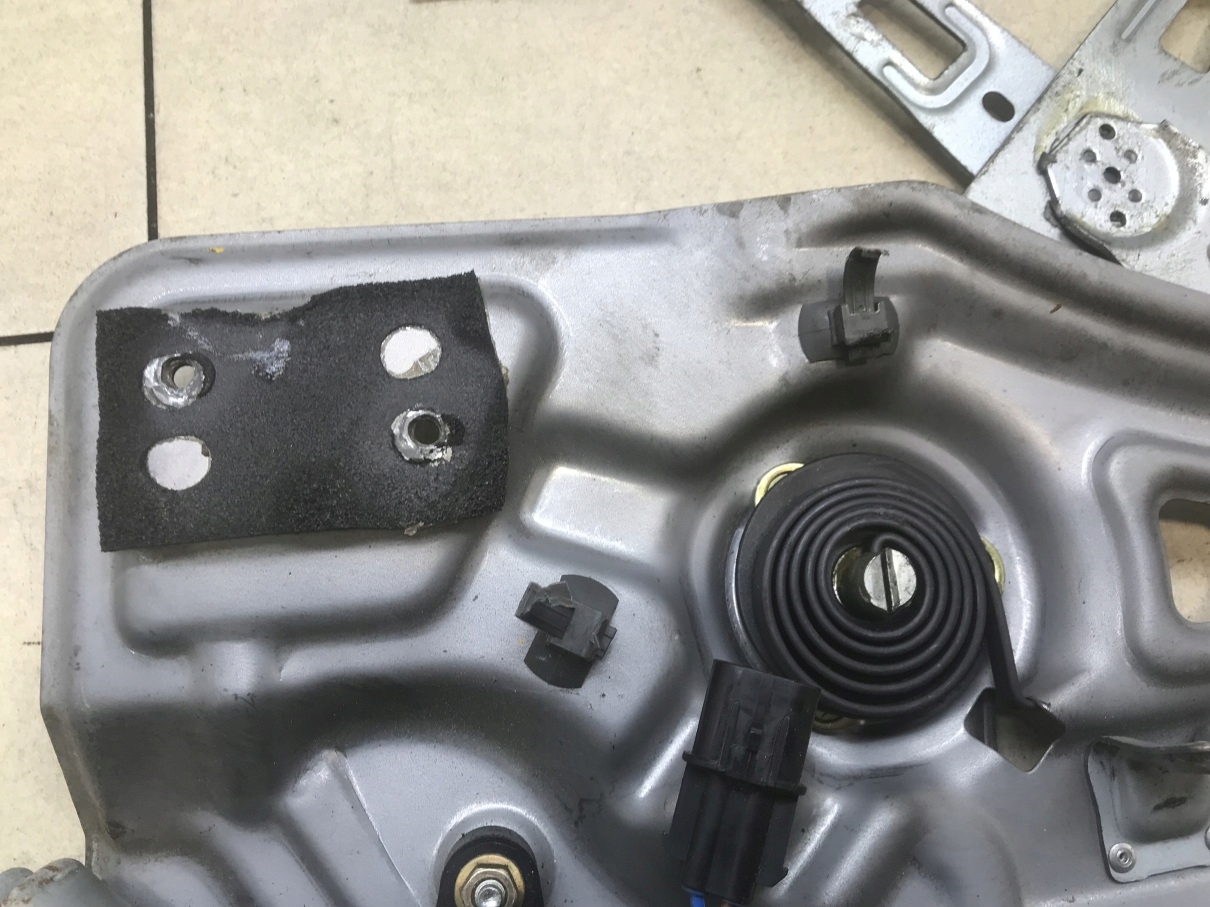 window regulator right rear part SANTA FE and 9882026200