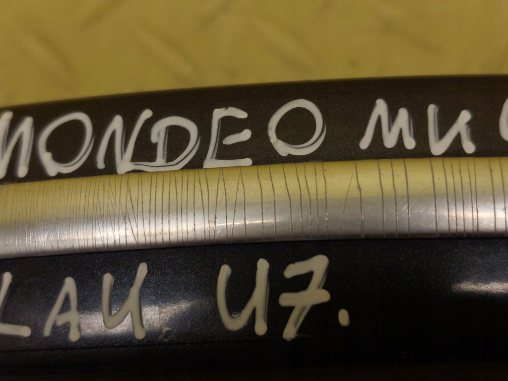 FORD MONDEO MK4 handle left rear part LAKIER U7