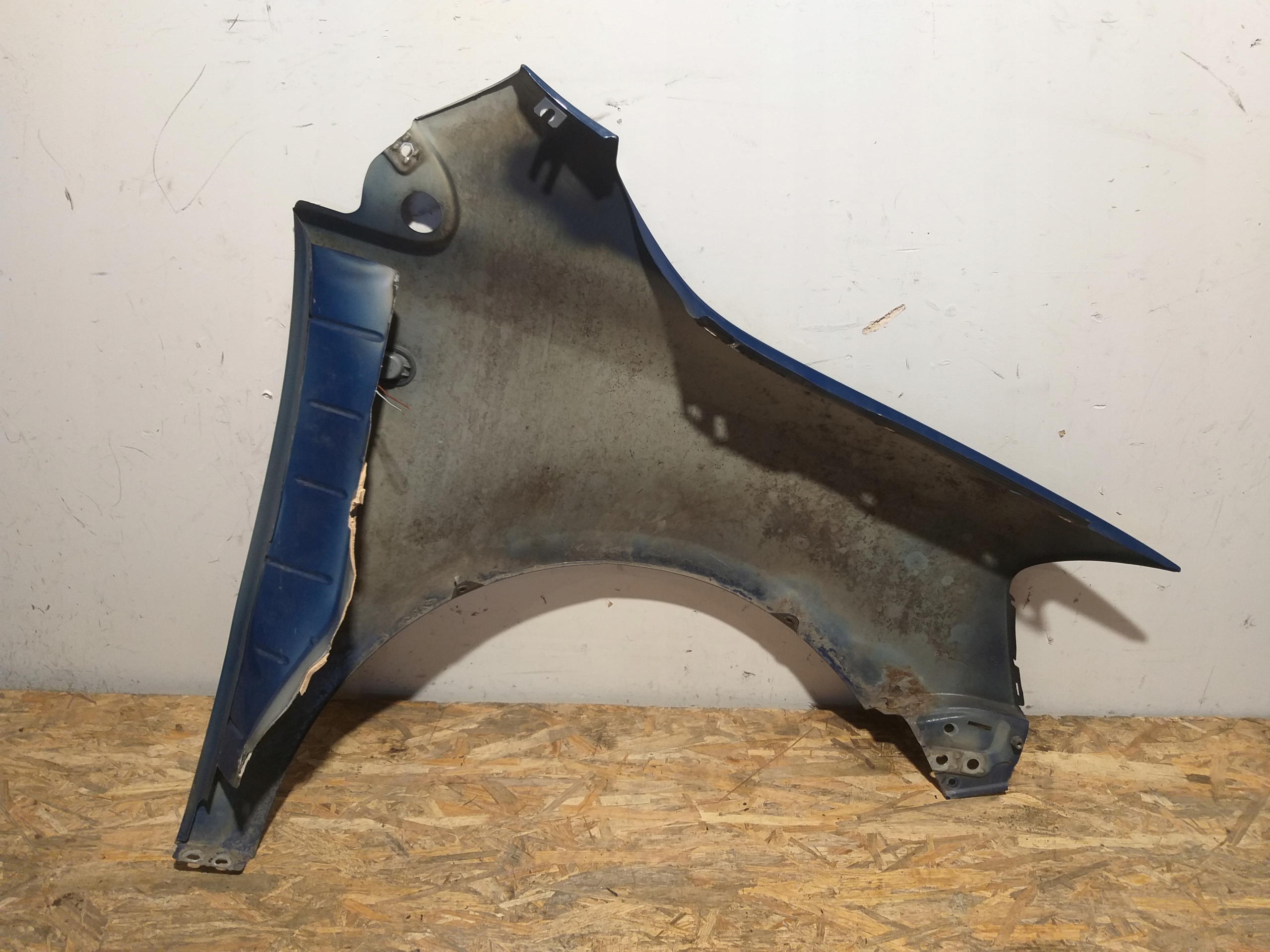 fender front left VW Volkswagen Fox 03-21