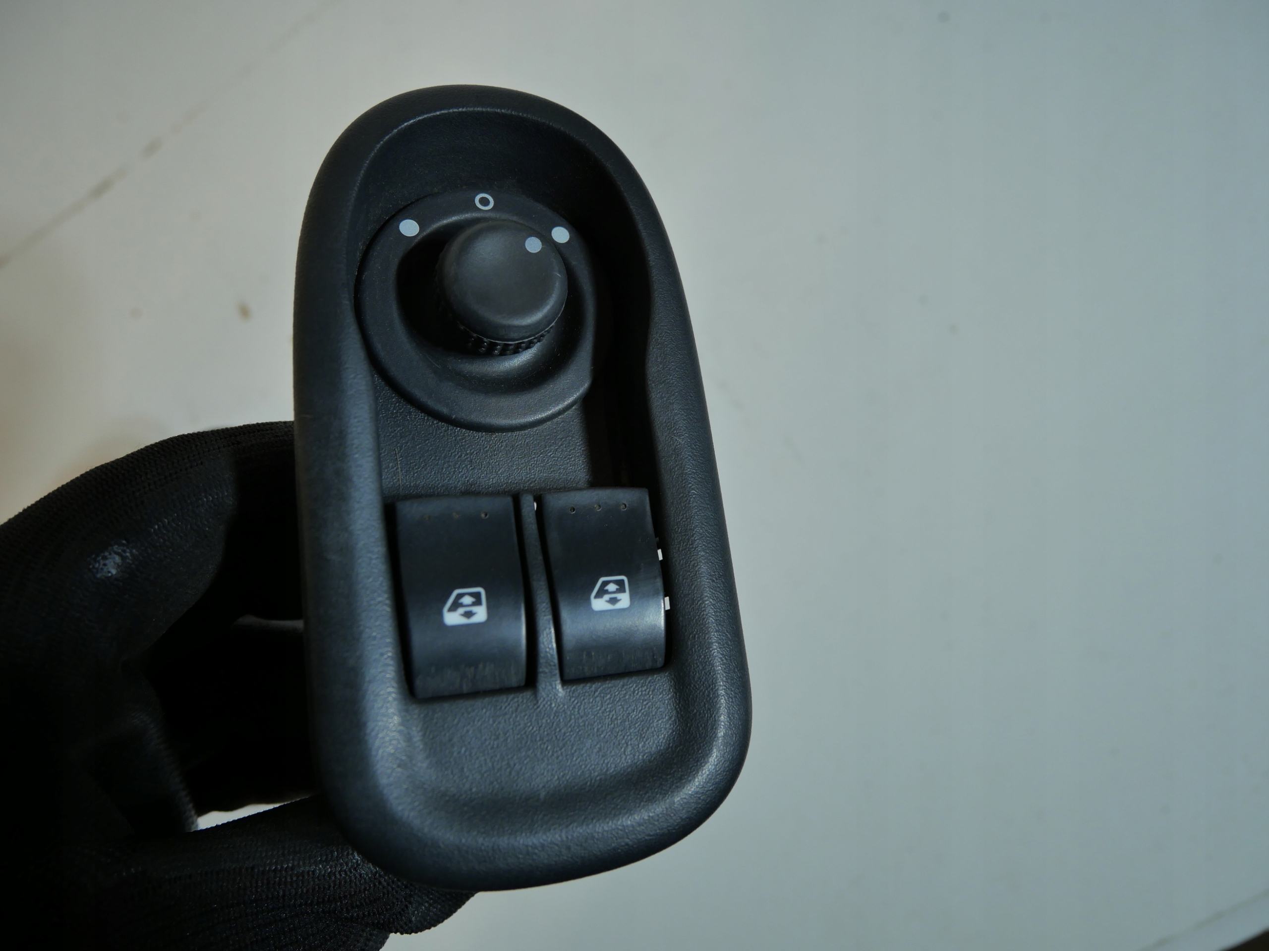 RENAULT MASTER window control switch of mirrors